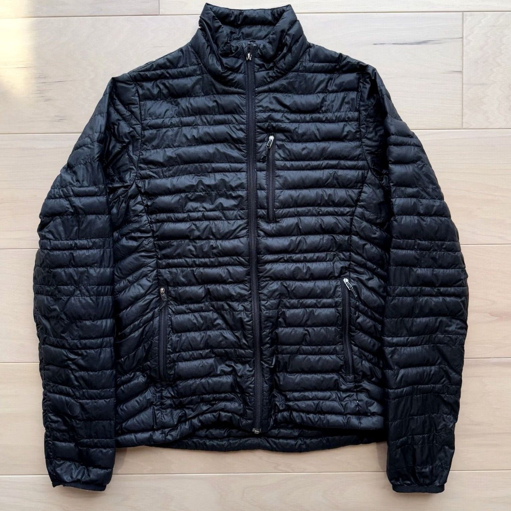 Patagonia Patagonia Women's M Black Down Jacket Ultralight Lightweight Puff Outerwear Size M / US 6-8 / IT 42-44 - 2 Thumbnail