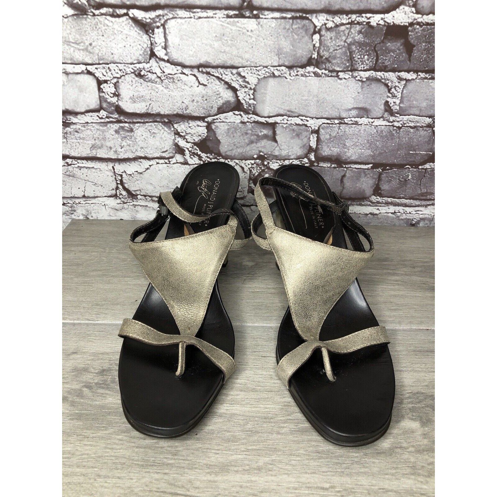 Donald Pliner Donald J. Pliner Peggy Gray Shimmer Leather T- Strap Heels S Size US 11 / IT 41 - 20 Thumbnail