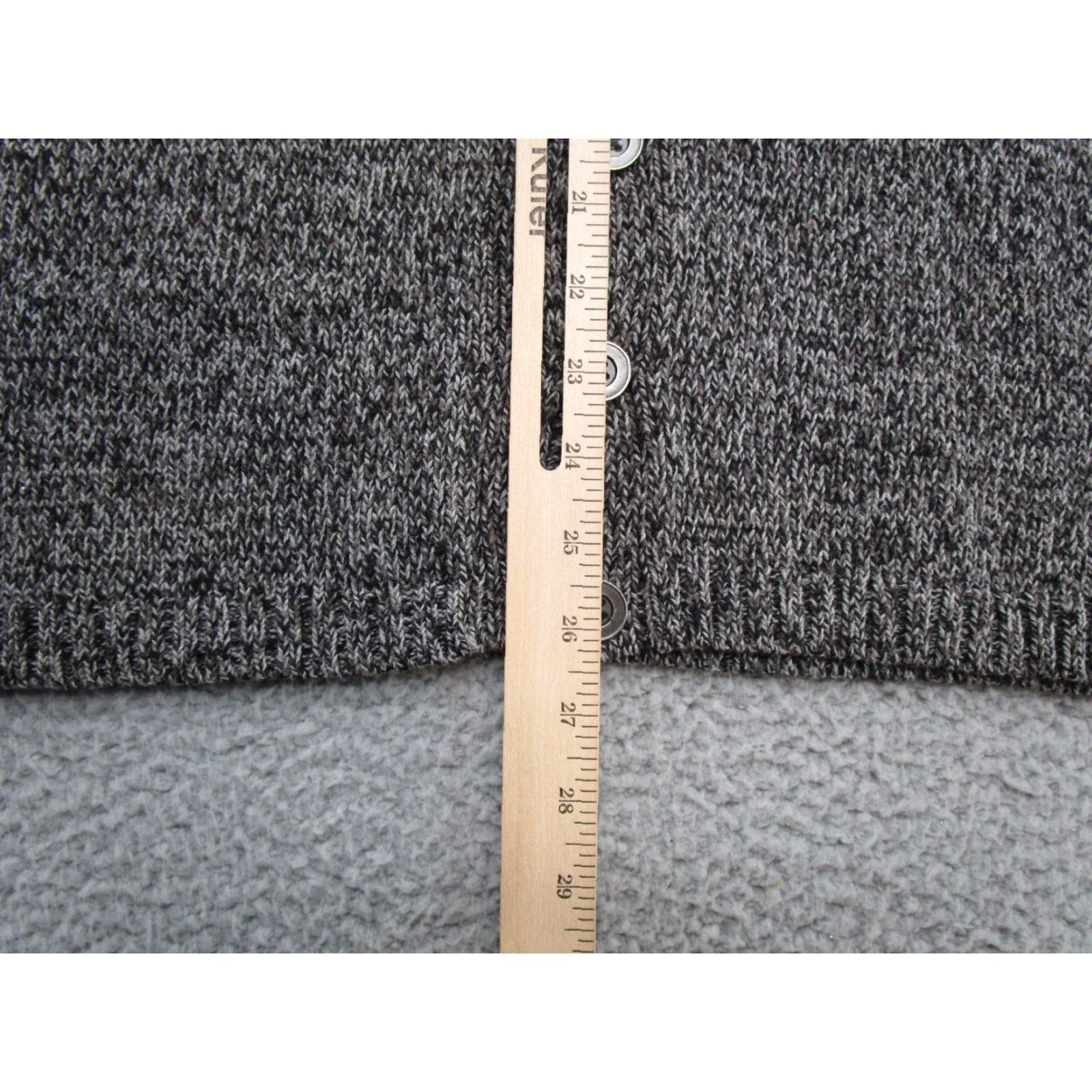 Vintage Woolrich Cardigan Ski Embroidered Woolrich Gray Size L Womens Sweater Cardigan Size L / US 10 / IT 46 - 7 Thumbnail