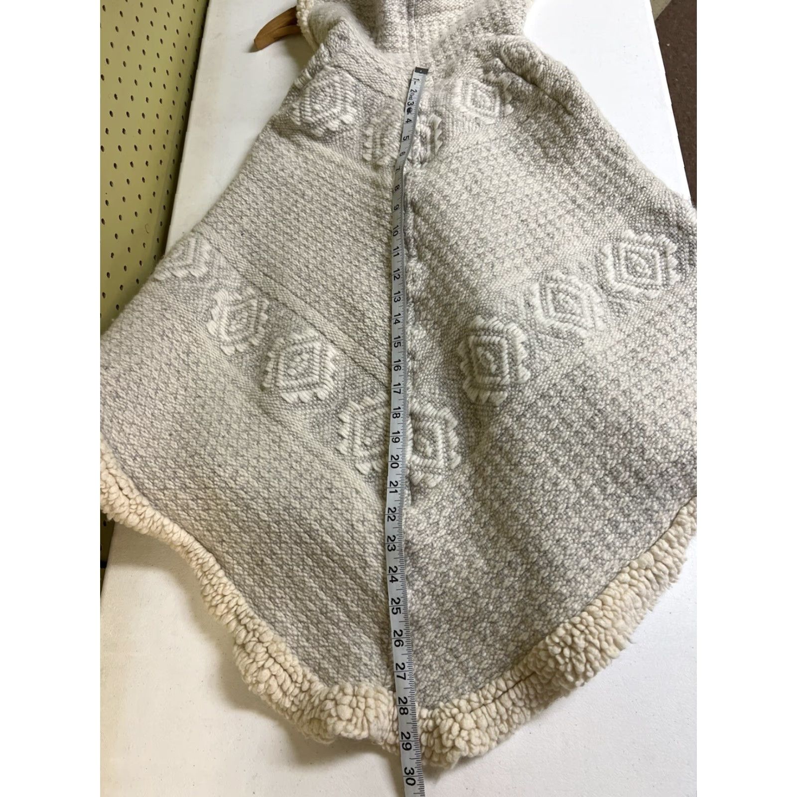 Vintage VINTAGE Milmarte Poncho Women's S Hooded Beige Wool Short Boho Ecador Size S / US 4 / IT 40 - 4 Thumbnail