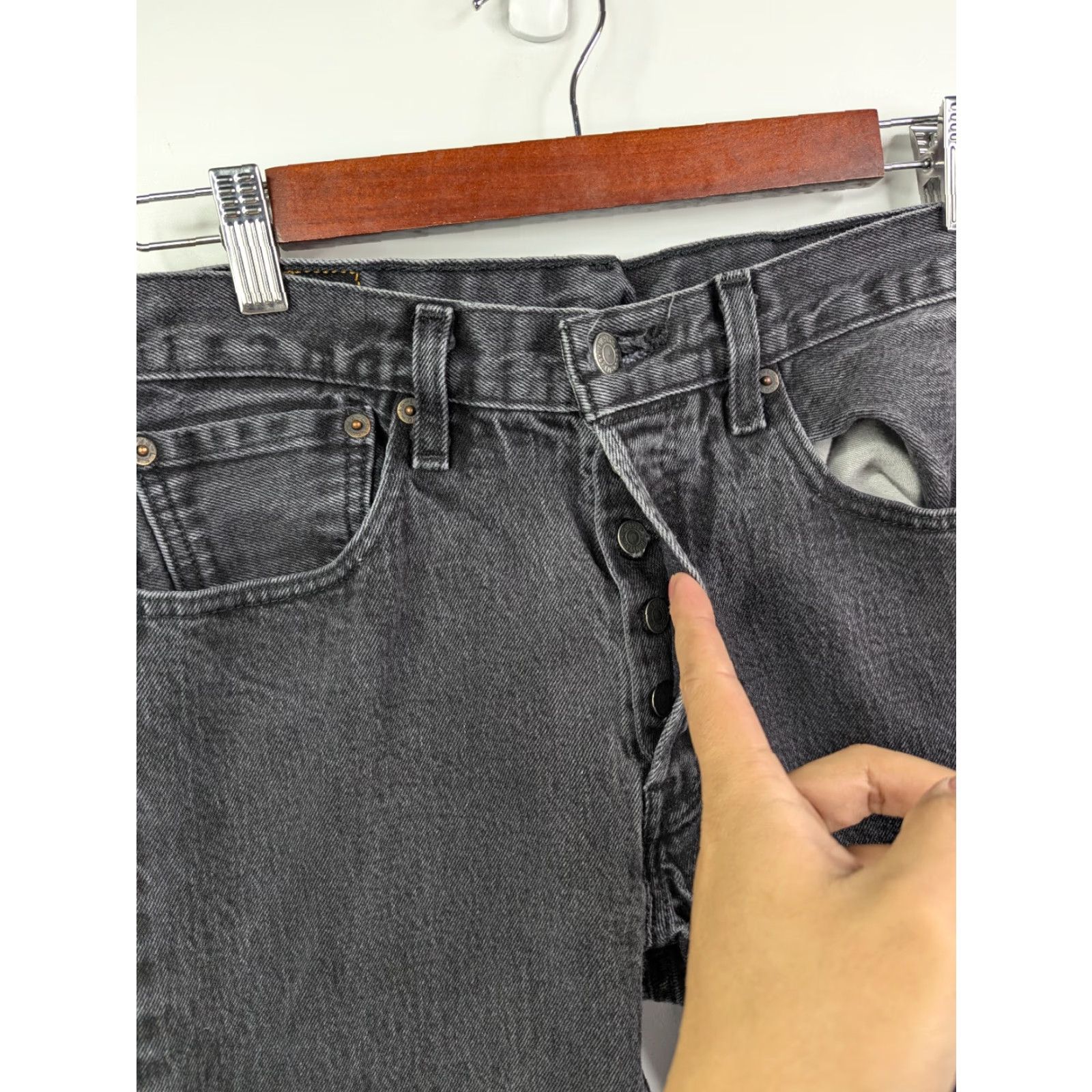 Levi's Levi’s 501 Original Fit Jeans Mens 31x34 Black Denim Button Fly Straight Size US 31 - 3 Thumbnail
