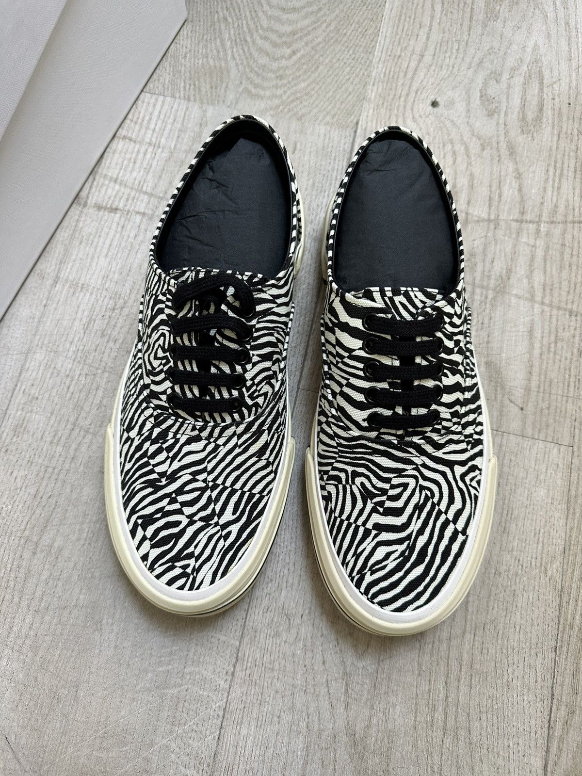 Celine New Elliot zebra printed canvas sneakers Size US 9 / EU 42 - 1 Thumbnail