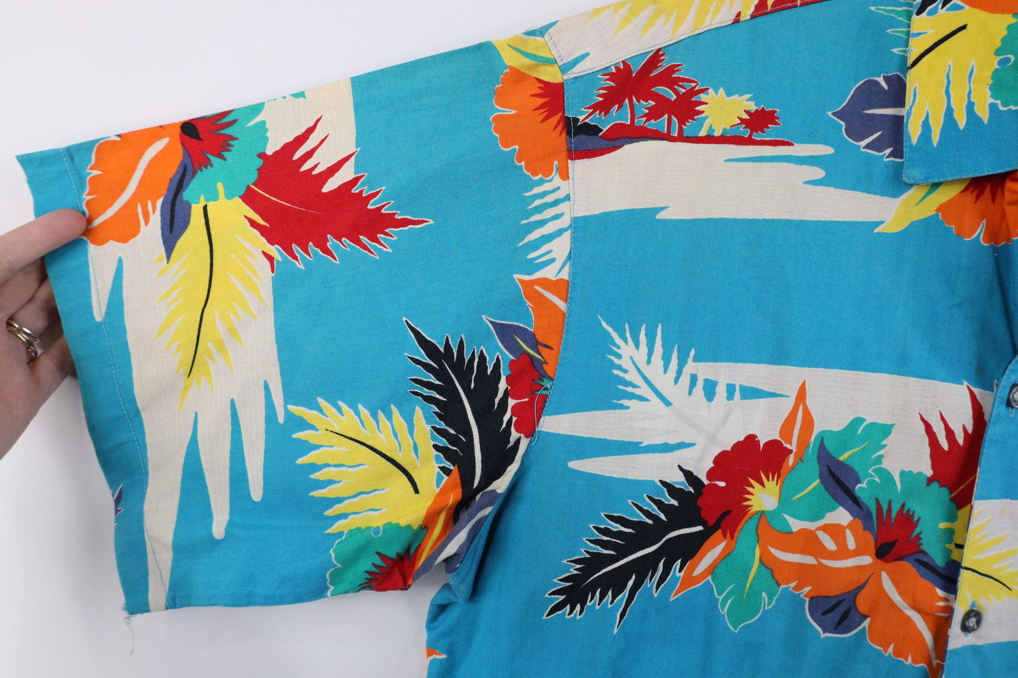 Vintage Vintage 80s Streetwear Looped Collar Hawaiian Button Shirt Size US L / EU 52-54 / 3 - 9 Thumbnail