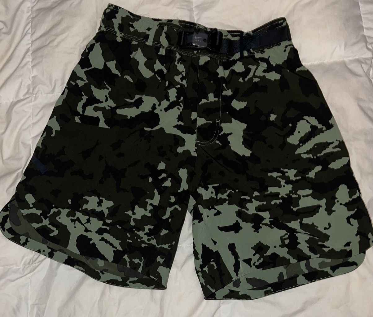 image of Mmw Shorts in Green, Men's (Size 30)