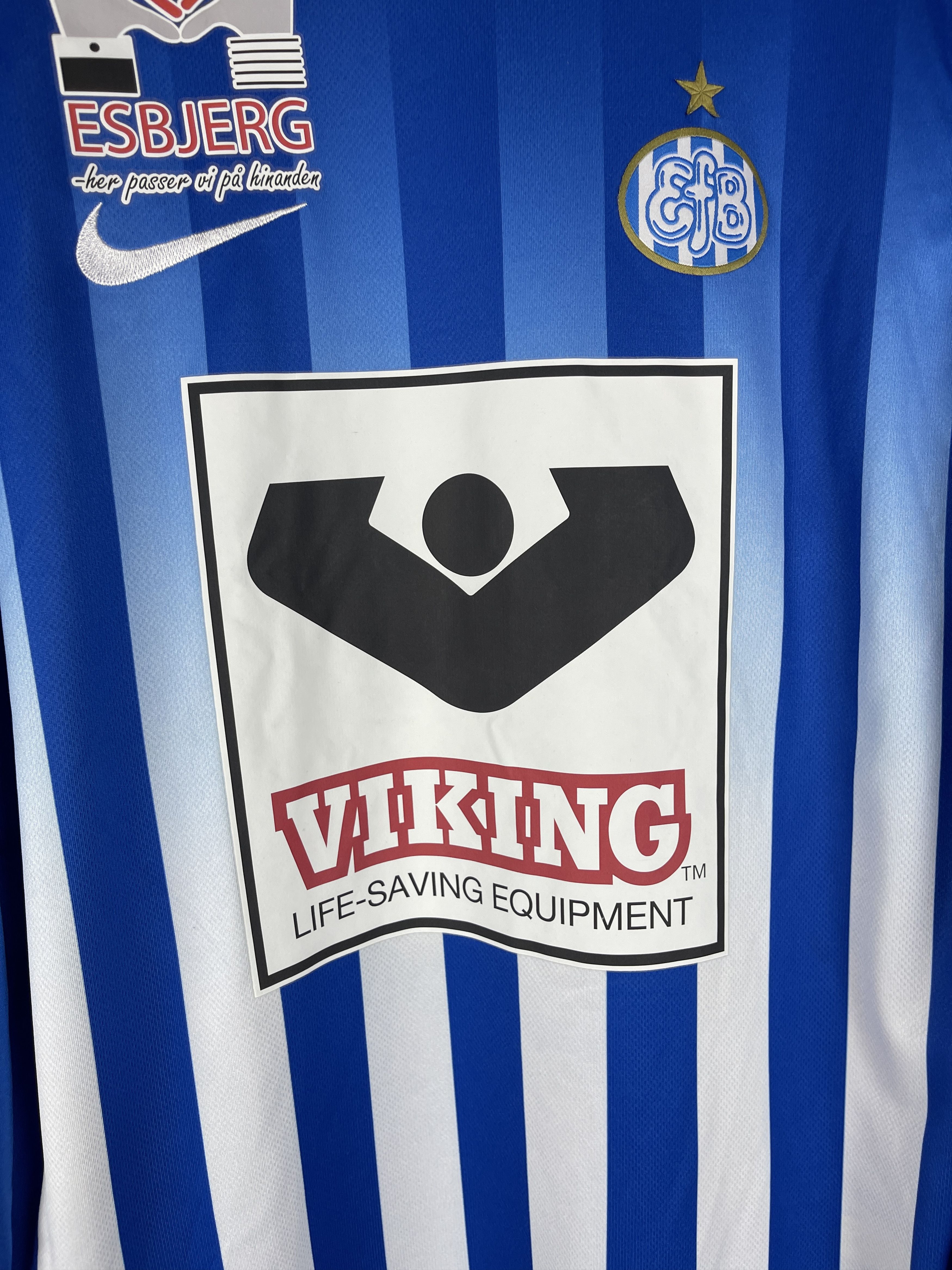 Nike Nike Esbjerg fB 2016 2017 home #32 Hagelskjaer soccer jersey Size US M / EU 48-50 / 2 - 4 Thumbnail