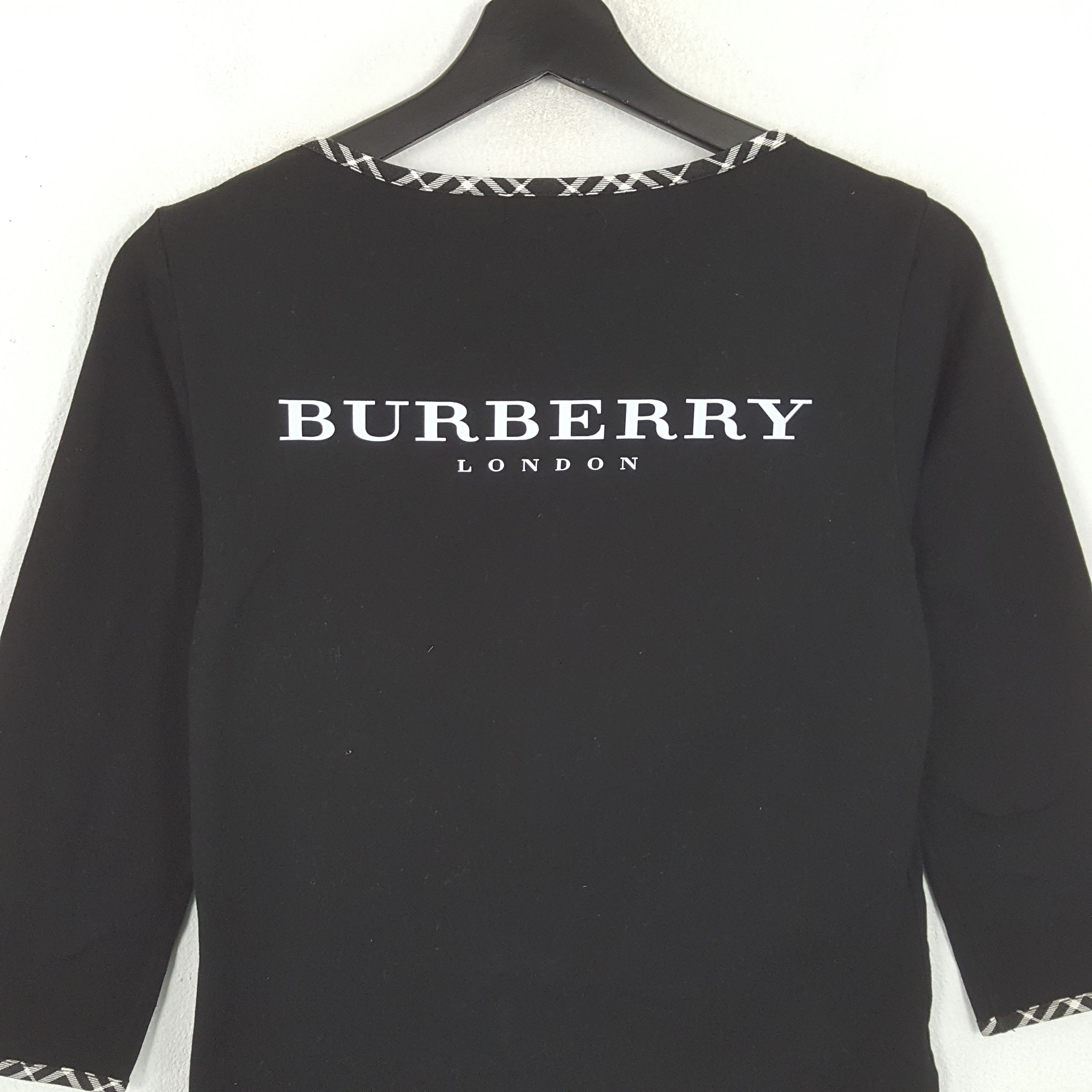 Burberry × Vintage BURBERRY LONDON Fashion Brand Custom Art Tshirt Size S / US 4 / IT 40 - 2 Thumbnail