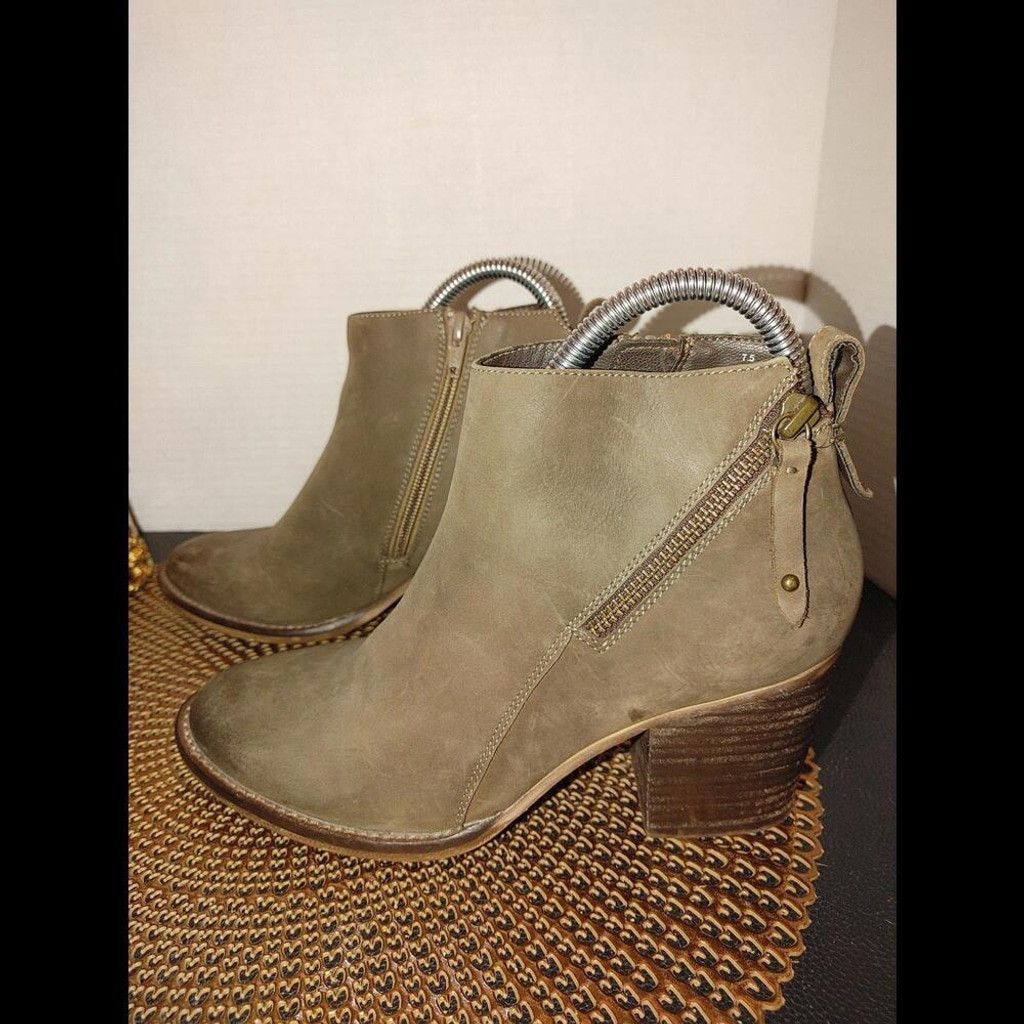 Blondo Blondo Nivada Leather Booties Size 7.5 Size US 7.5 / IT 37.5 - 1 Thumbnail