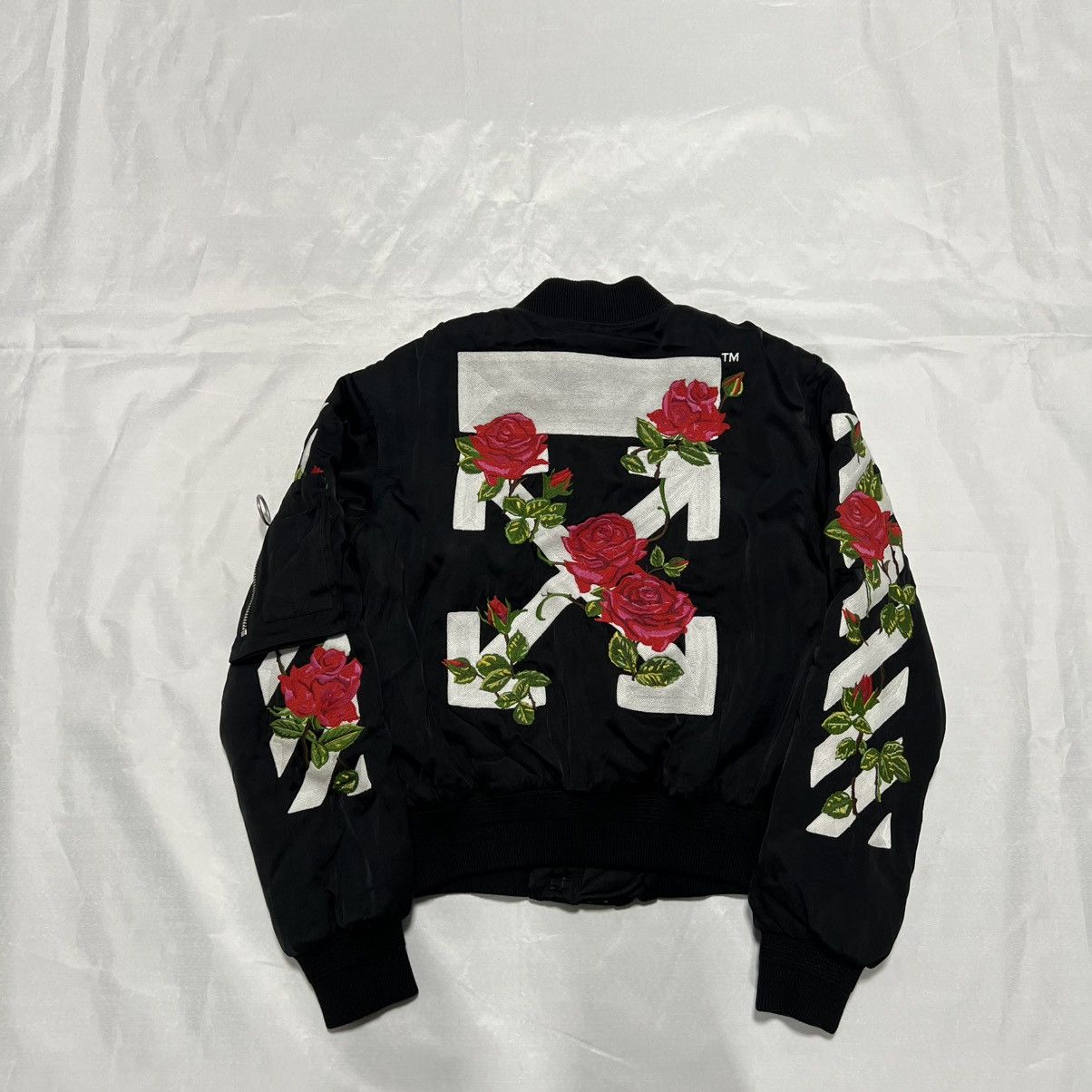 Off-White OFF-WHITE FW16 ROSE BUMBER JACKET Size US M / EU 48-50 / 2 - 4 Thumbnail
