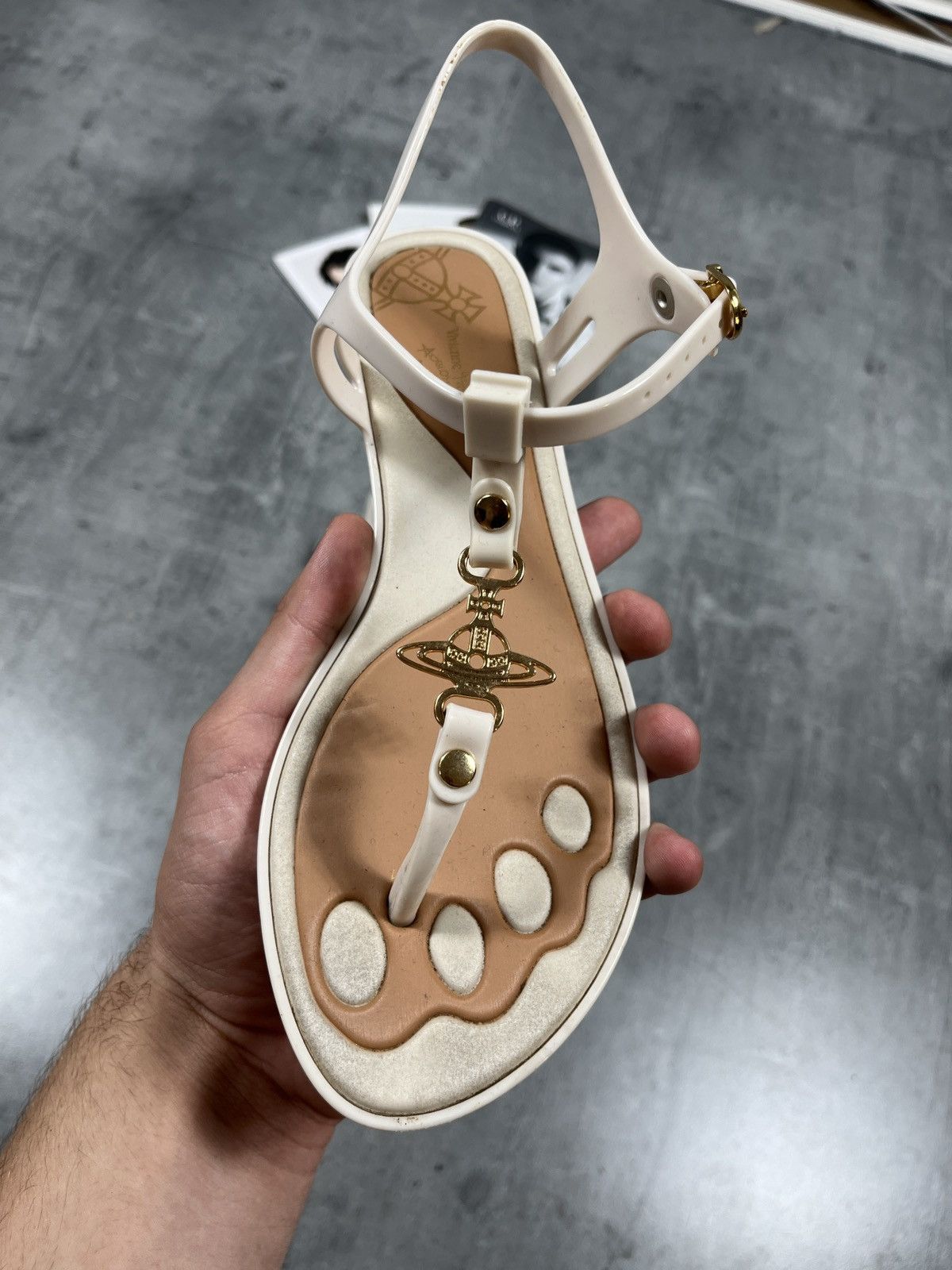 Vivienne Westwood VIVIENNE WESTWOOD Anglomania Melissa Flip Flop Sandal Size US 6 / EU 39 - 2 Thumbnail