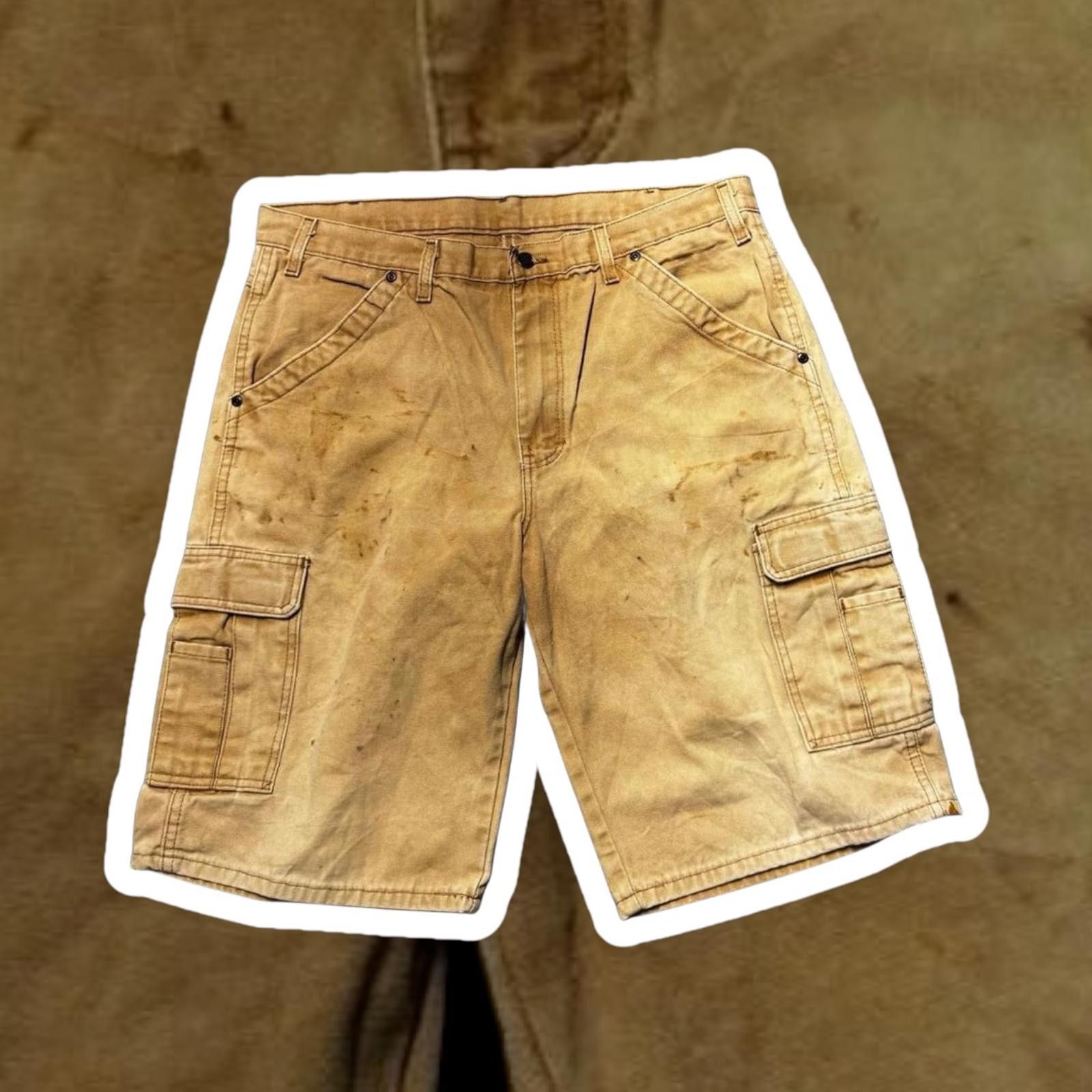 Designer Relaxed Fit Beige Cargo Shorts - Size 36 Size US 36 / EU 52 - 1 Thumbnail