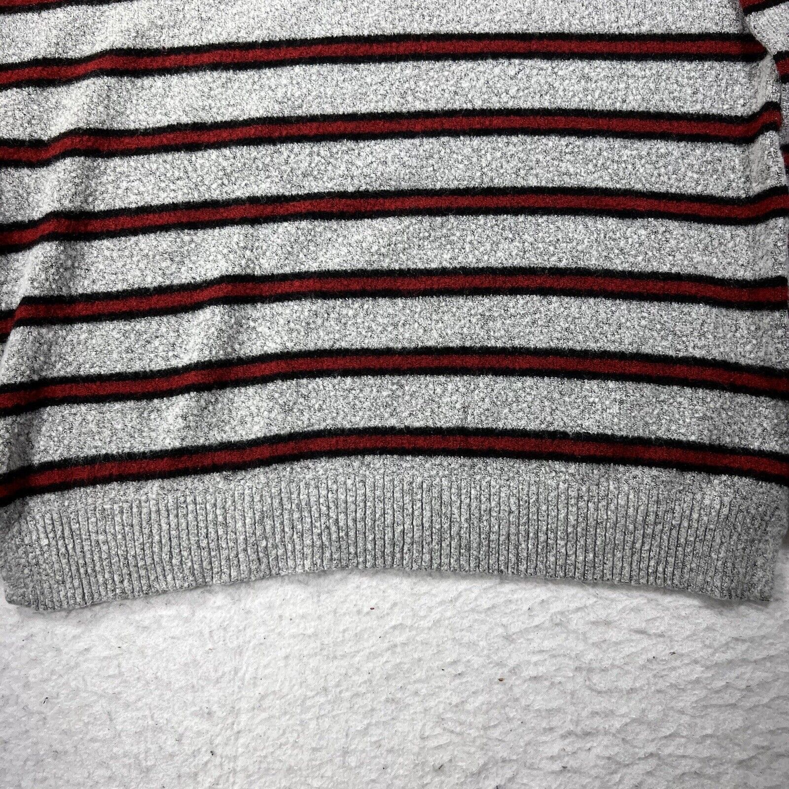 Other Romeo + Juliet Couture Gray Red Black Crewneck Sweater Size M / US 6-8 / IT 42-44 - 9 Thumbnail