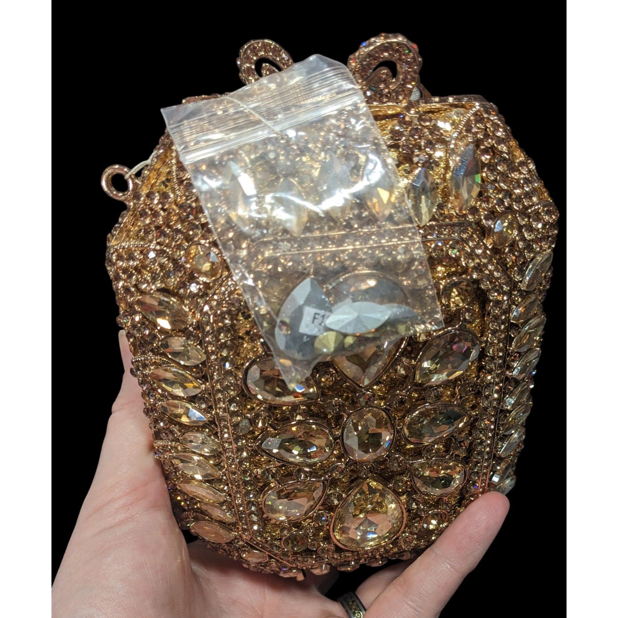Other Luxury Rhinestone Encrusted Evening Bag Gold Tone With Remov Size ONE SIZE - 4 Thumbnail