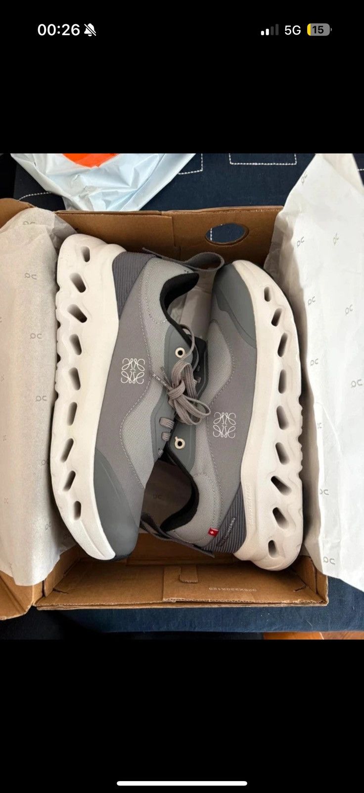 Loewe × On On X Loewe Size US 9 / EU 42 - 5 Thumbnail
