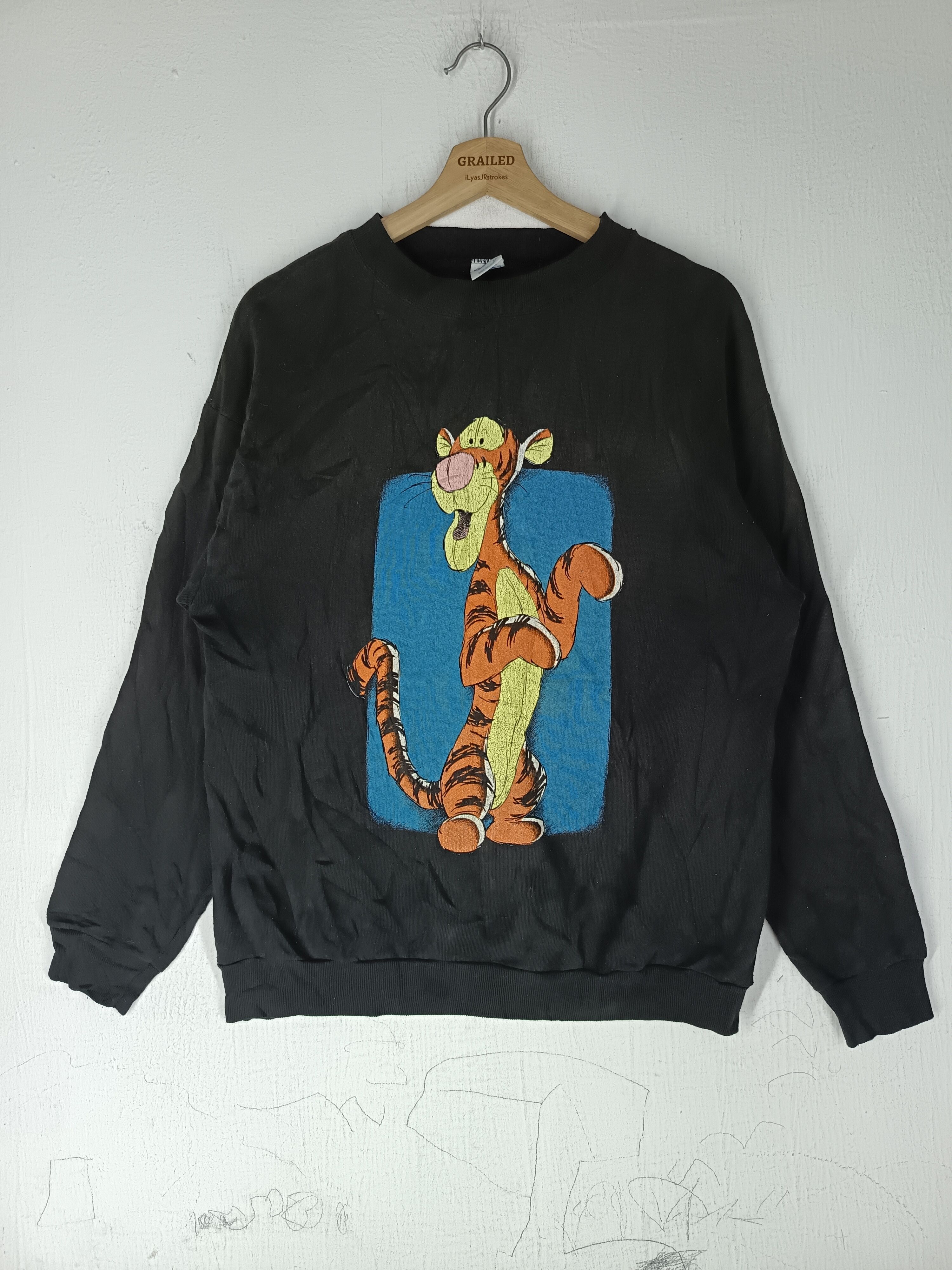 Vintage newest 90s Disney Winnie the Pooh Tigger Navy Blue Sweatshirt Sz M