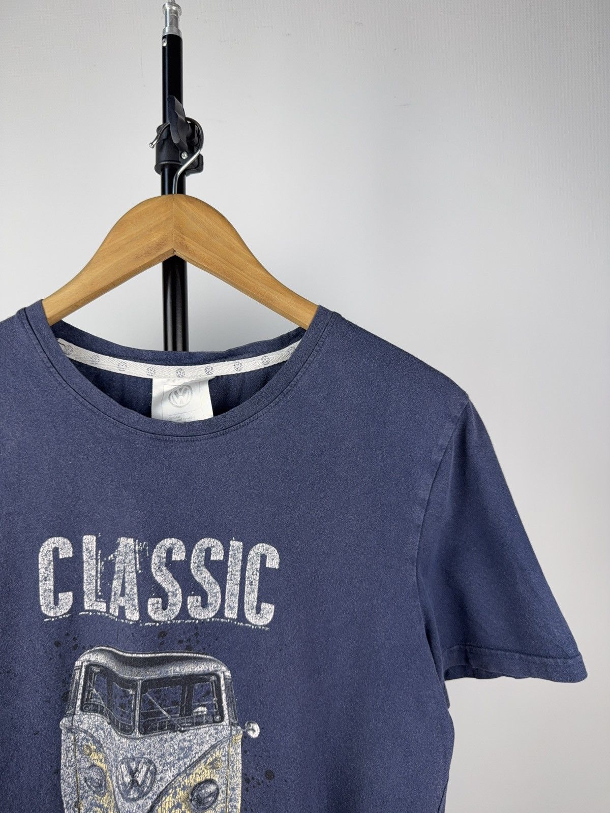 Vintage Racing 2018 VW Classic Camper Van Graphic Tee Navy Blue M Size US M / EU 48-50 / 2 - 2 Thumbnail