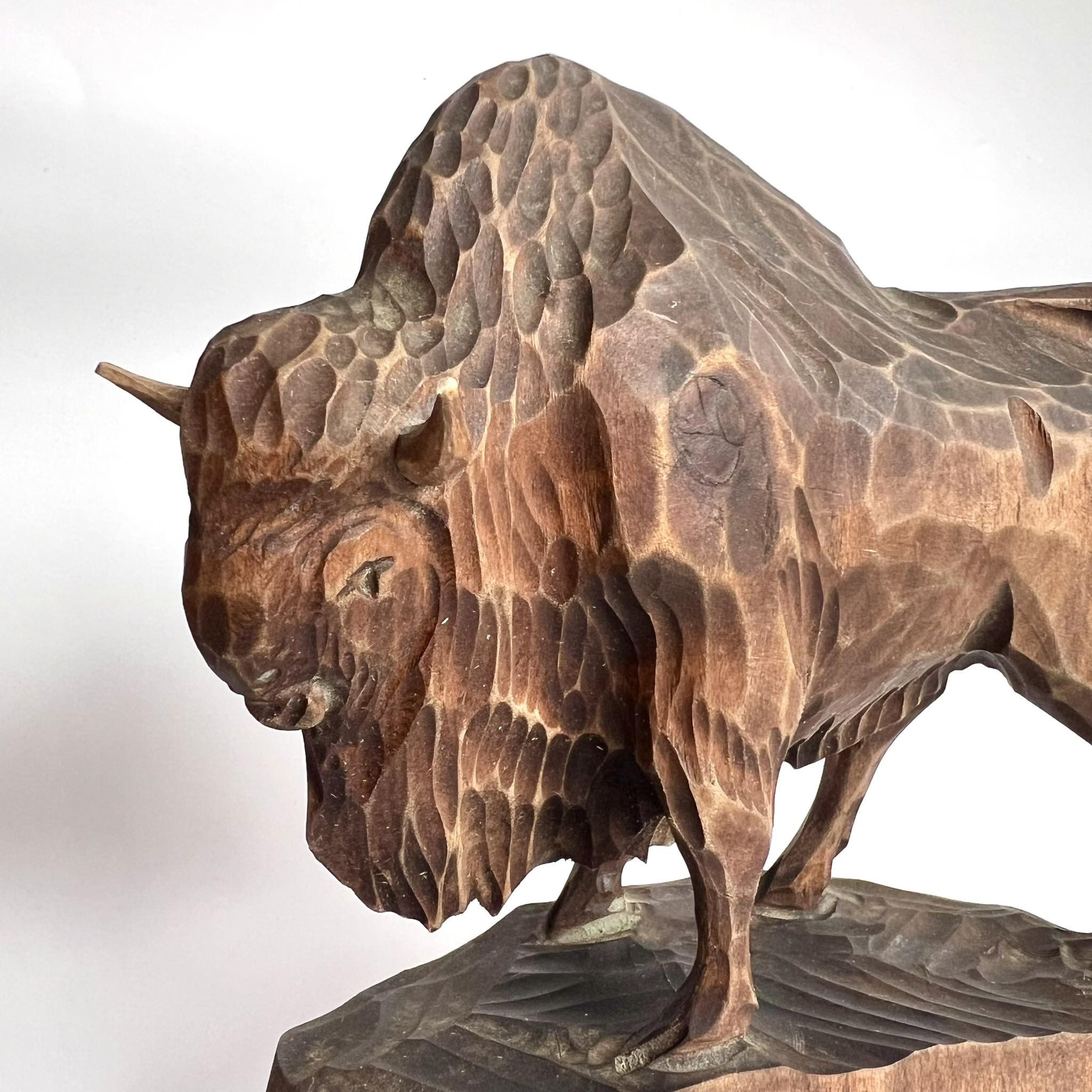 Vintage 1970 Vintage Art Wood Figure Statue Hand Carved Bison Size ONE SIZE - 3 Thumbnail