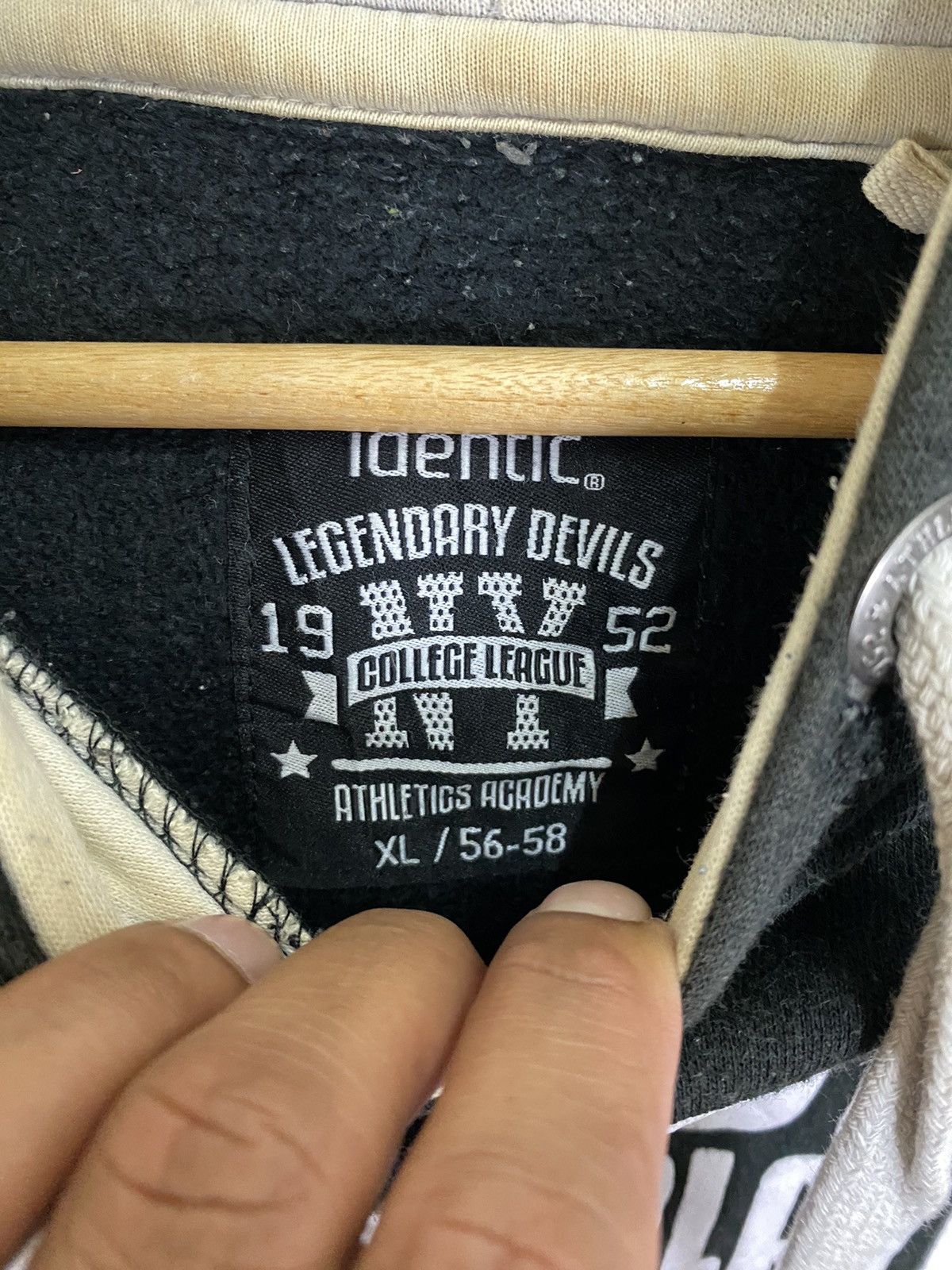 Vintage Vintage Legendary Devils College League Hoodie Size US XL / EU 56 / 4 - 11 Thumbnail