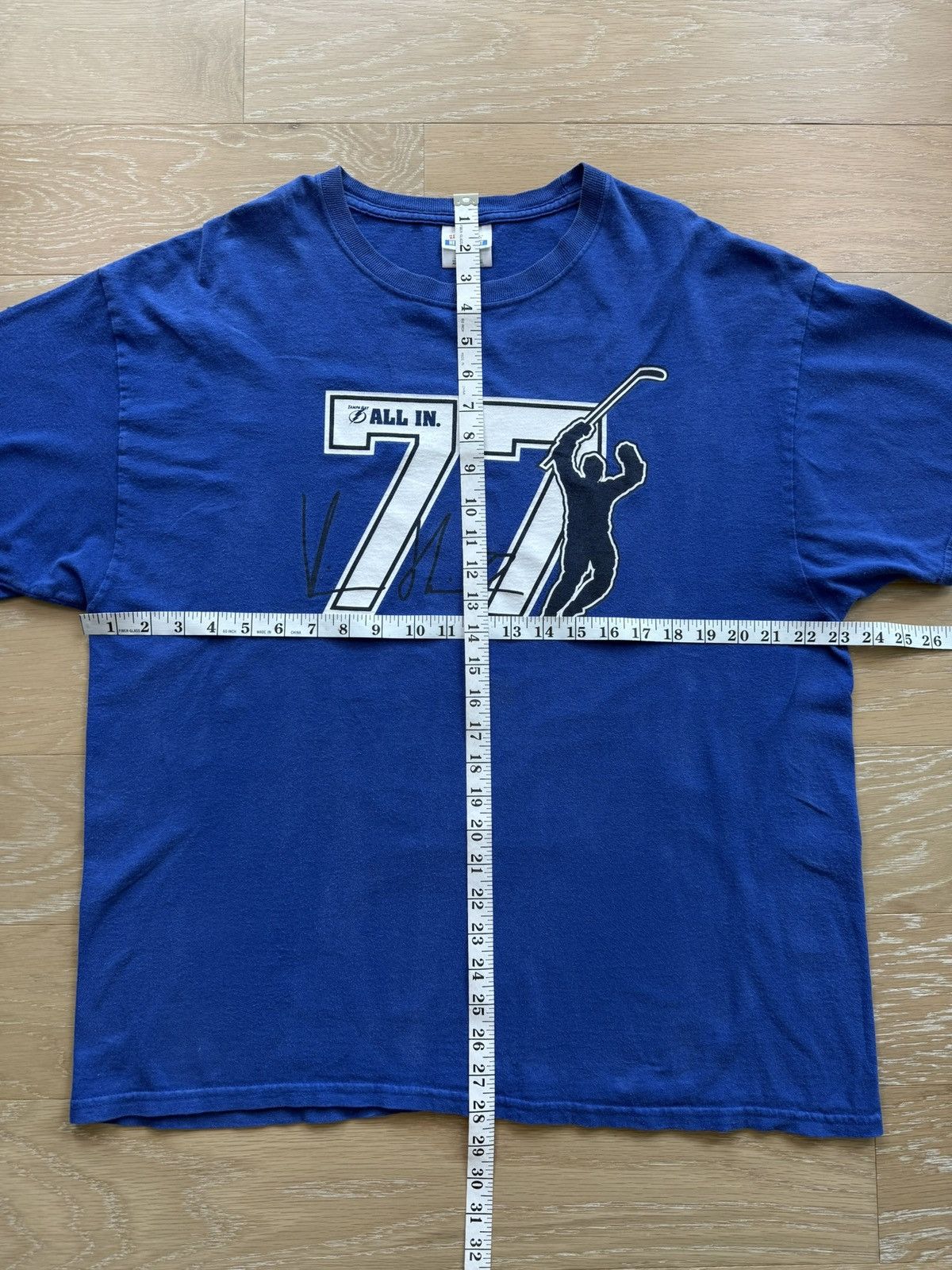 NHL Vintage Tampa Bay Lightning Victor Hedman #77 Signature Tee Size US XL / EU 56 / 4 - 4 Thumbnail