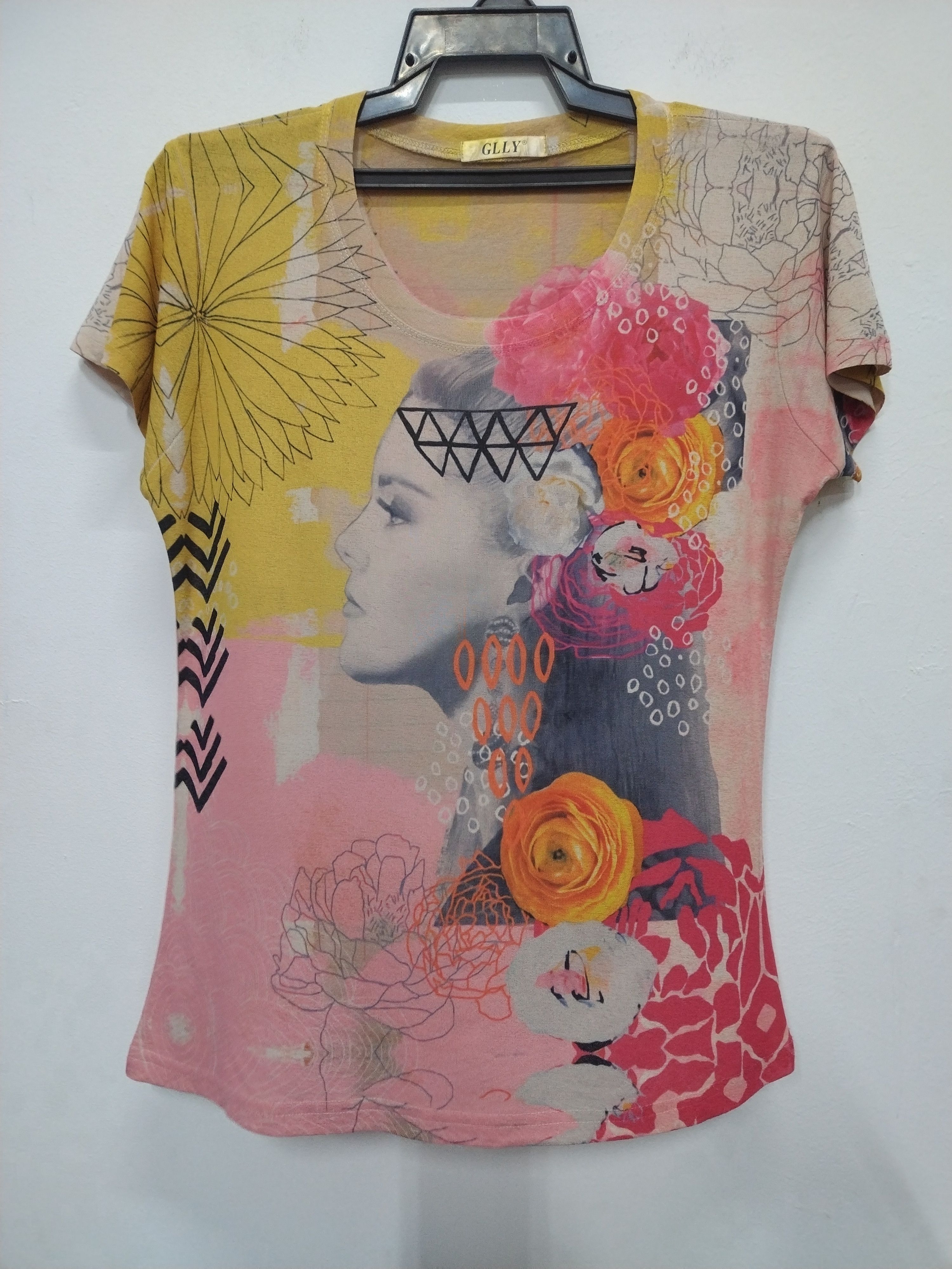 Seditionaries 💥 GLLY Short Sleeve Floral Portrait Full Print T-Shirt Size M / US 6-8 / IT 42-44 - 1 Thumbnail