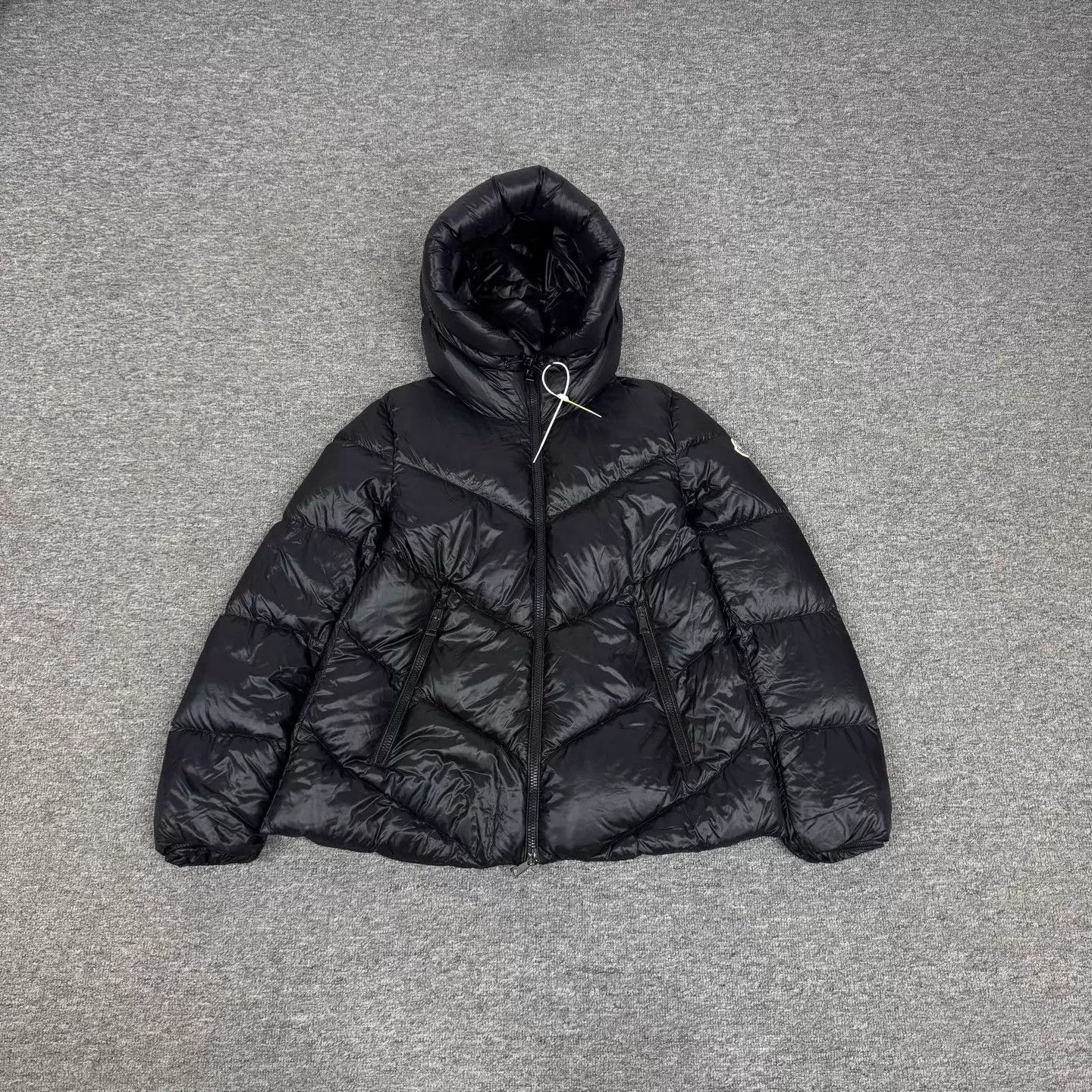 Moncler Moncler Chanbom Logo Armband A-line Hooded Jacket 1 99 New Size US S / EU 44-46 / 1 - 1 Thumbnail