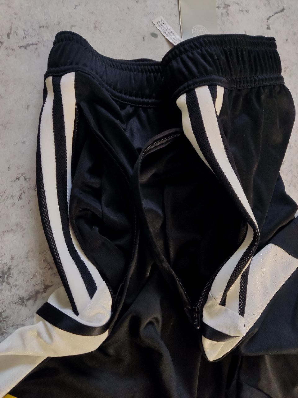 Adidas 1. FC Union Berlin FOOTBALL SHORTS ADIDAS MEN H21259 SIZE M Size US 32 / EU 48 - 7 Thumbnail