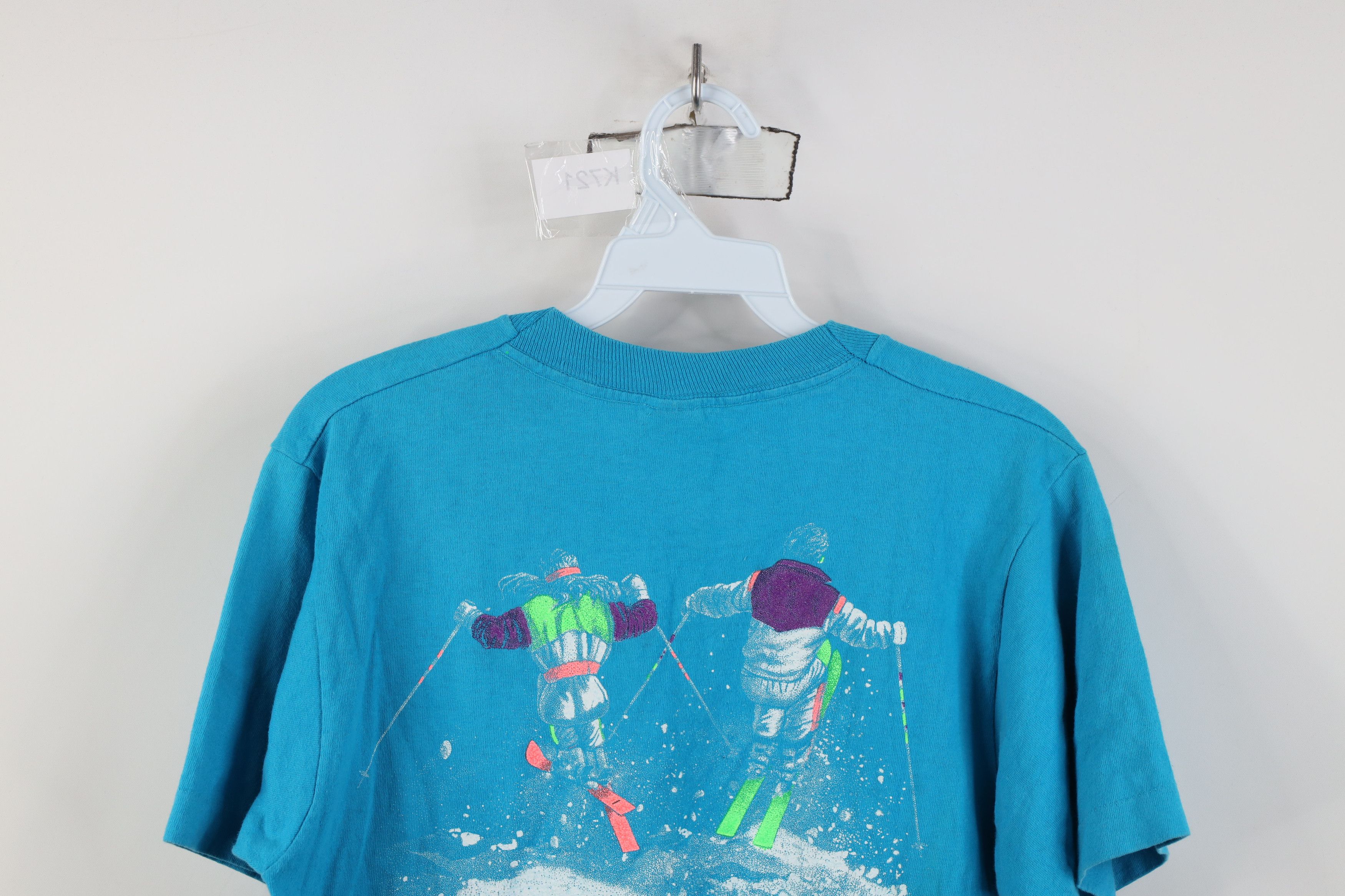 Vintage Vintage 80s New York Skiing All Over Print T-Shirt USA Size M / US 6-8 / IT 42-44 - 14 Thumbnail