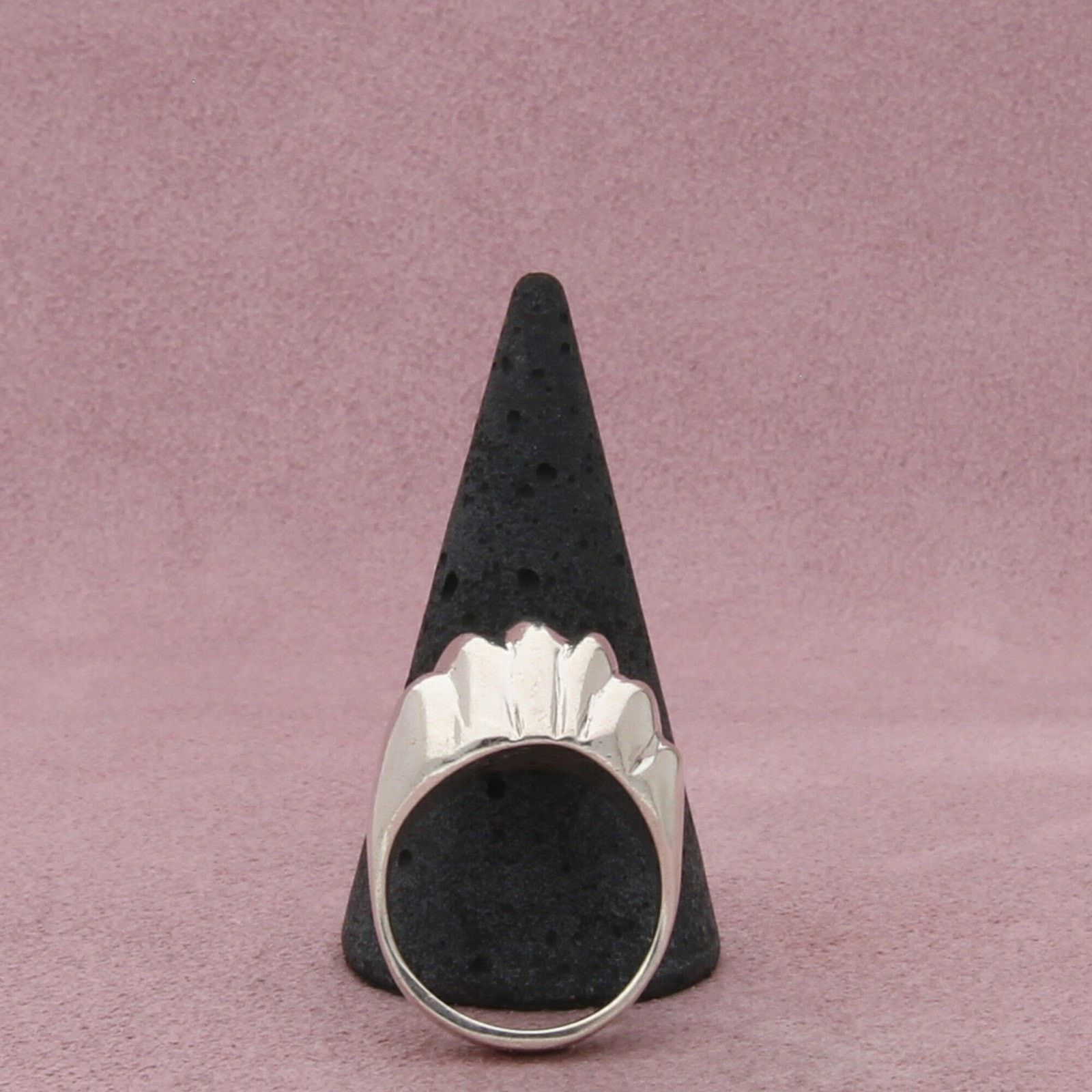 Sterling Silver sterling silver vintage chunky scalloped dome ring size 6.75 Size ONE SIZE - 4 Thumbnail