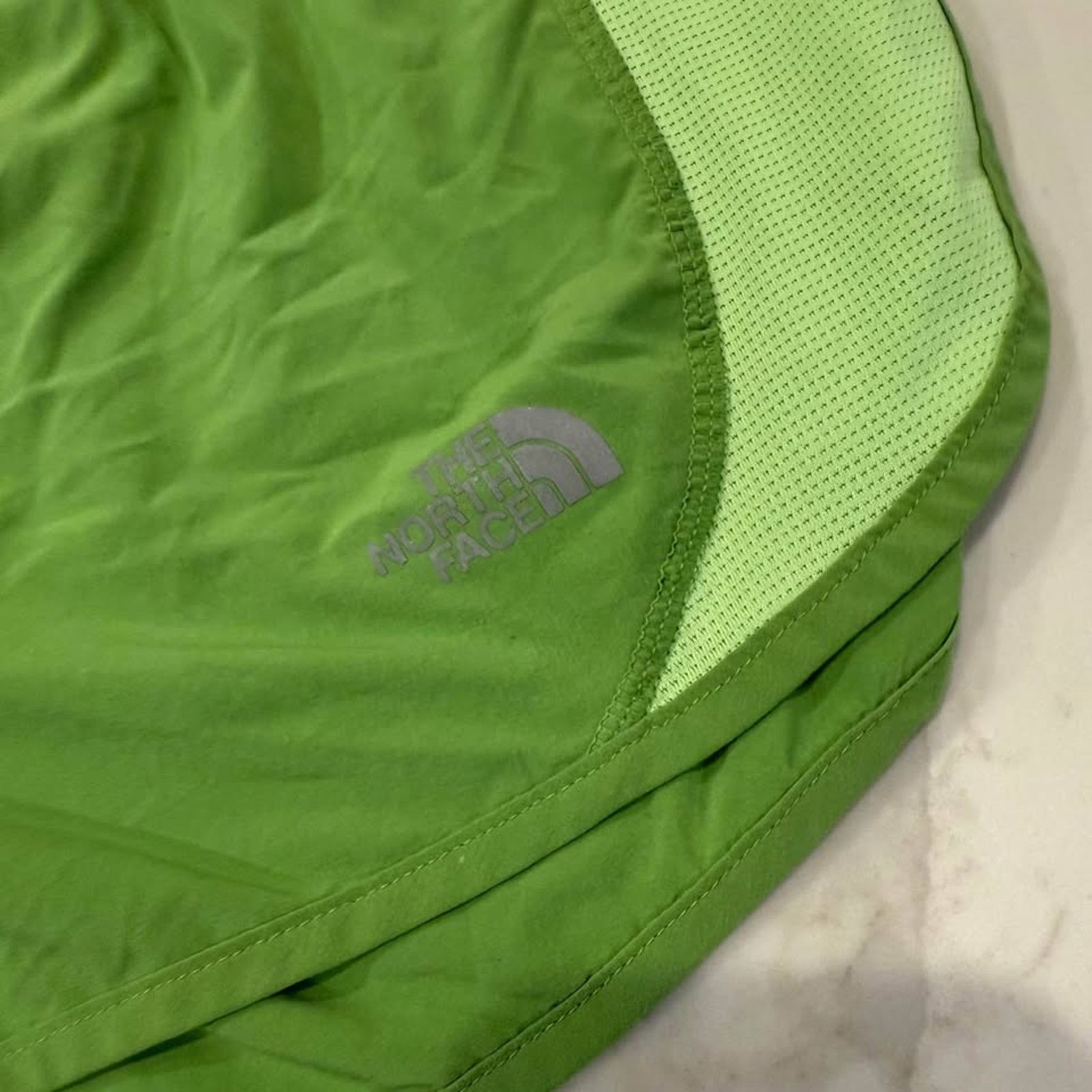 The North Face The North Face Athletic Running Shorts Women's Medium Green Size 30" / US 8 / IT 44 - 3 Thumbnail
