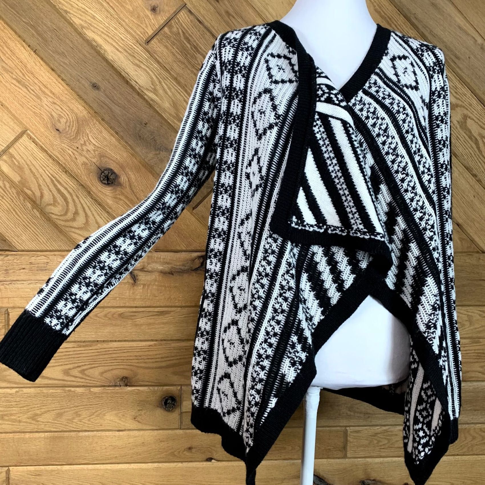Aeropostale Aeropostale Cardigan Sweater Size S Black White Knit Blazer Cover Up Soft Womens Size S / US 4 / IT 40 - 5 Thumbnail