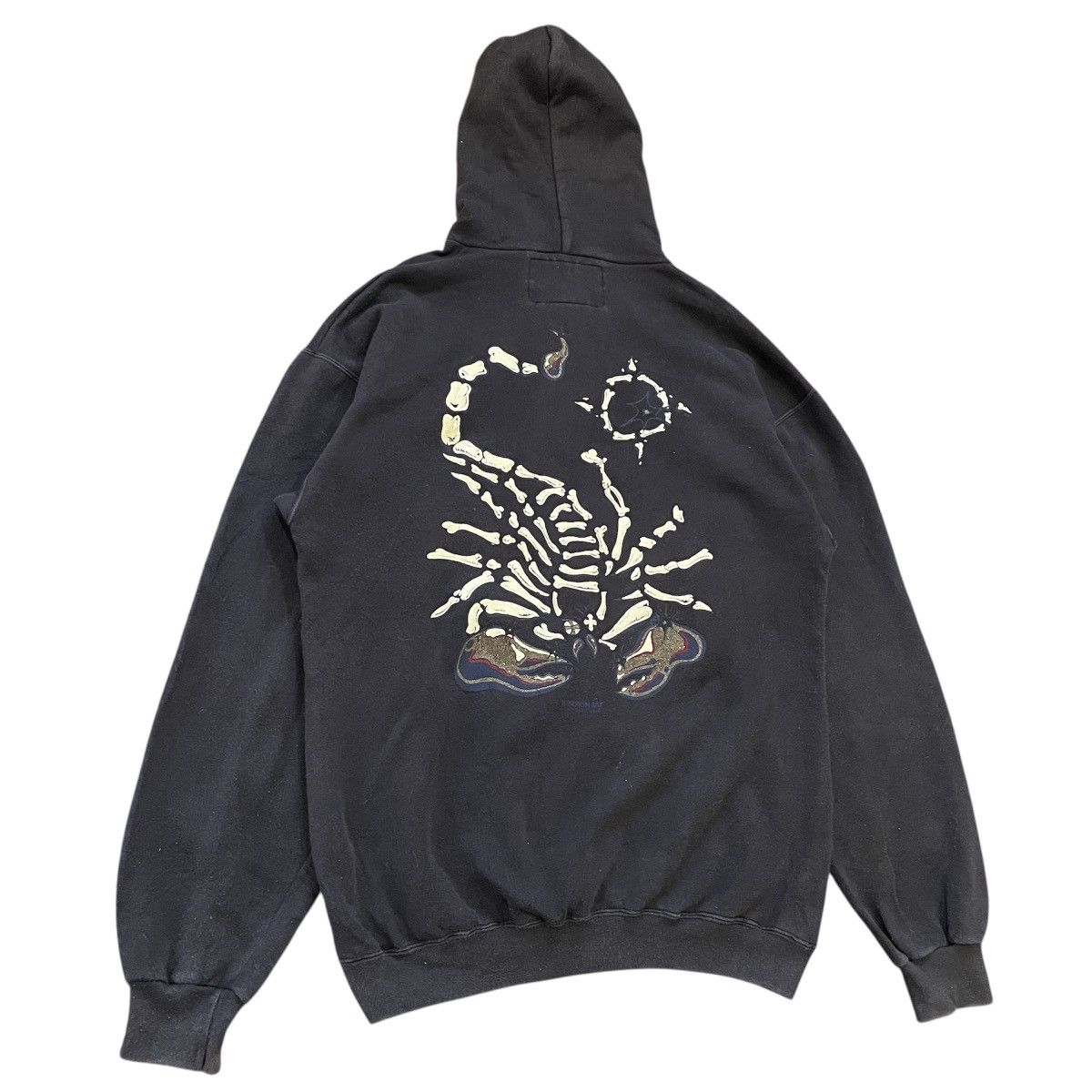 Vintage Vintage 90s SCORPION BAY Skeleton Scorpion Hoodie Sweatshirt Size US M / EU 48-50 / 2 - 2 Thumbnail