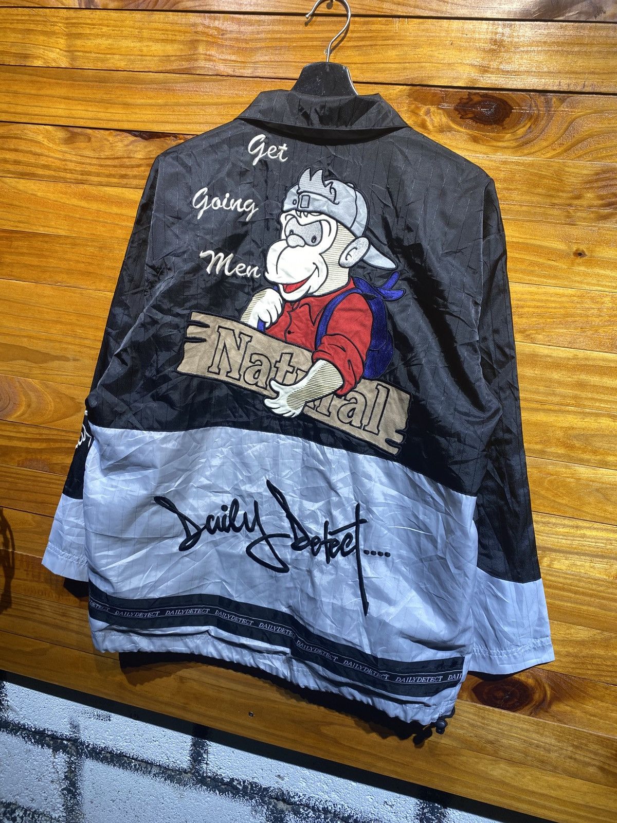 Vintage Vintage Daily Detect Cartoon Graphic Windbreaker Jacket Size US M / EU 48-50 / 2 - 4 Thumbnail