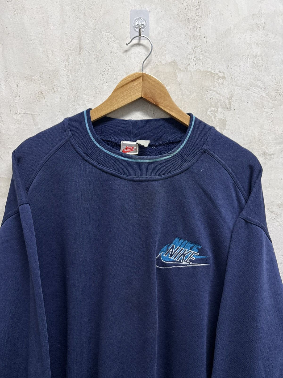Nike Vintage 90s Nike Embroidered Logo Sunfaded Sweatshirt Size US XXL / EU 58 / 5 - 2 Thumbnail