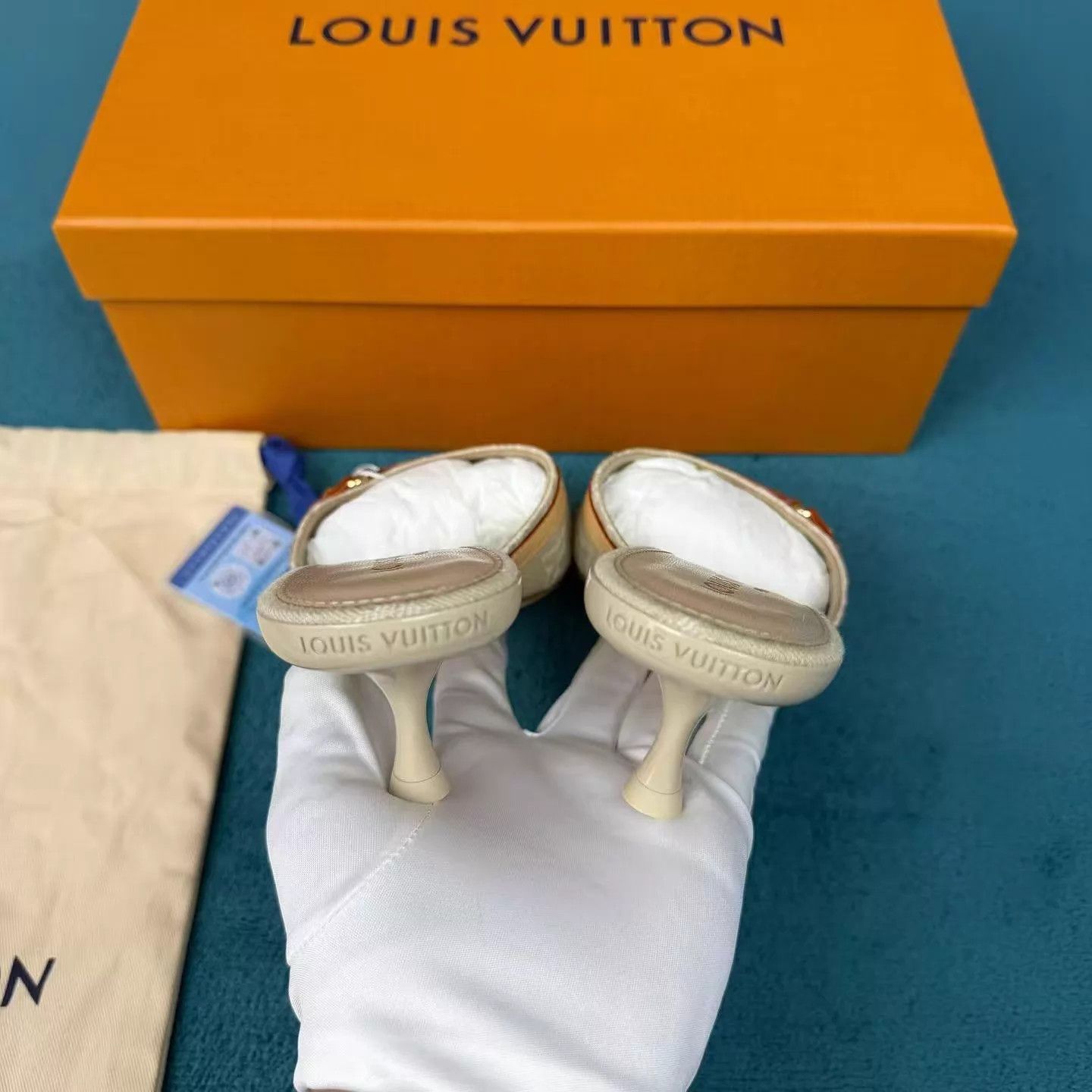 Louis Vuitton LV 6AM Leather Open Toe High Heel Slide Gray EU37 Size US 6.5 / IT 36.5 - 4 Thumbnail