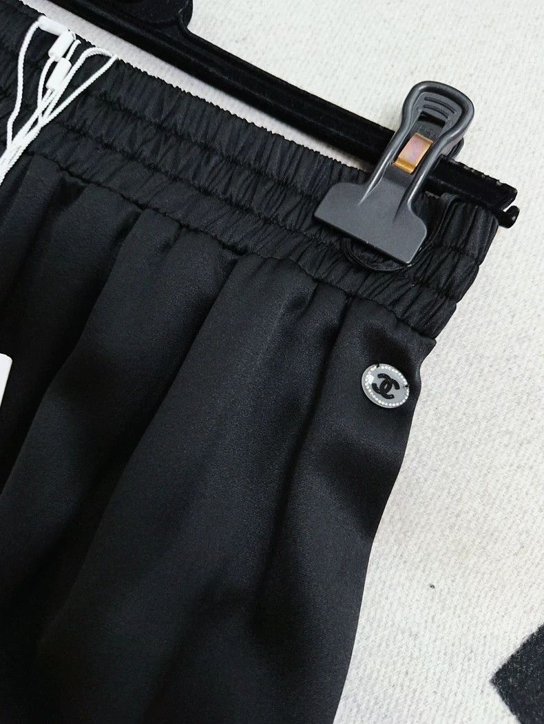 Chanel Chanel 23C early spring black satin silk trousers wide-leg Size 24" / US 00 / IT 34 - 7 Thumbnail