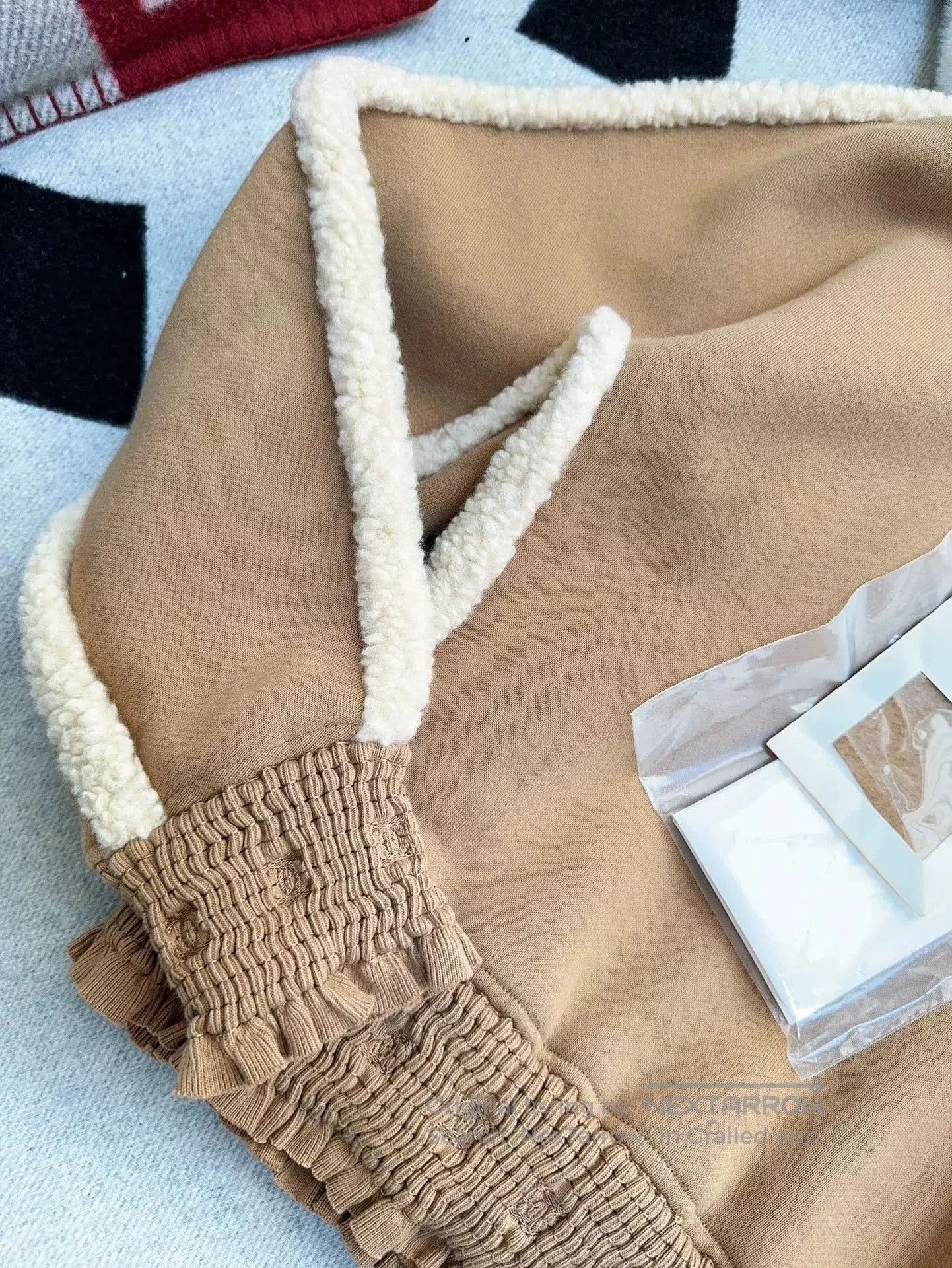 Chanel Chanel Brown Teddy Crewneck Logo Sweatshirt. Size US M / EU 48-50 / 2 - 3 Thumbnail