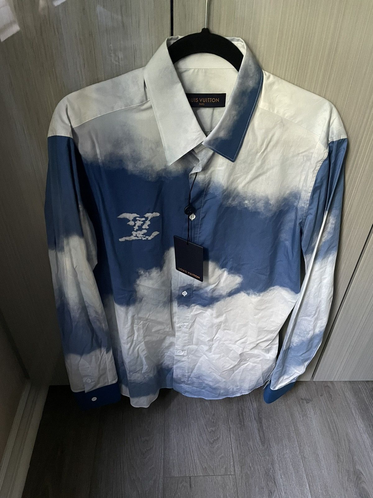 Louis Vuitton Louis Vuitton Blue Clouds Shirt Size US XL / EU 56 / 4 - 1 Thumbnail