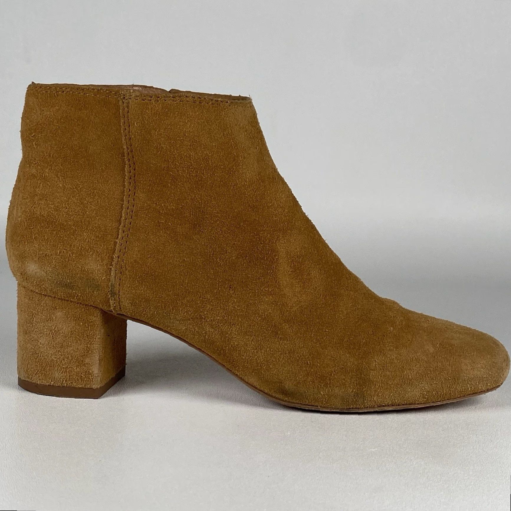 Madewell Madewell The Lucien Boot in Suede Bronzed Birch G0422 Ankle Boots Women’s Sz 8.5 Size US 9 / IT 39 - 4 Thumbnail