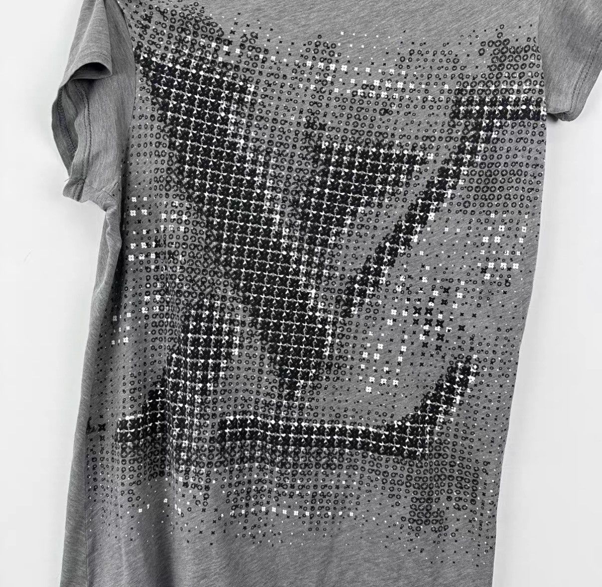 Louis Vuitton Louis Vuitton Logo Print One-Shoulder Short Sleeve J42 Size S / US 4 / IT 40 - 3 Thumbnail