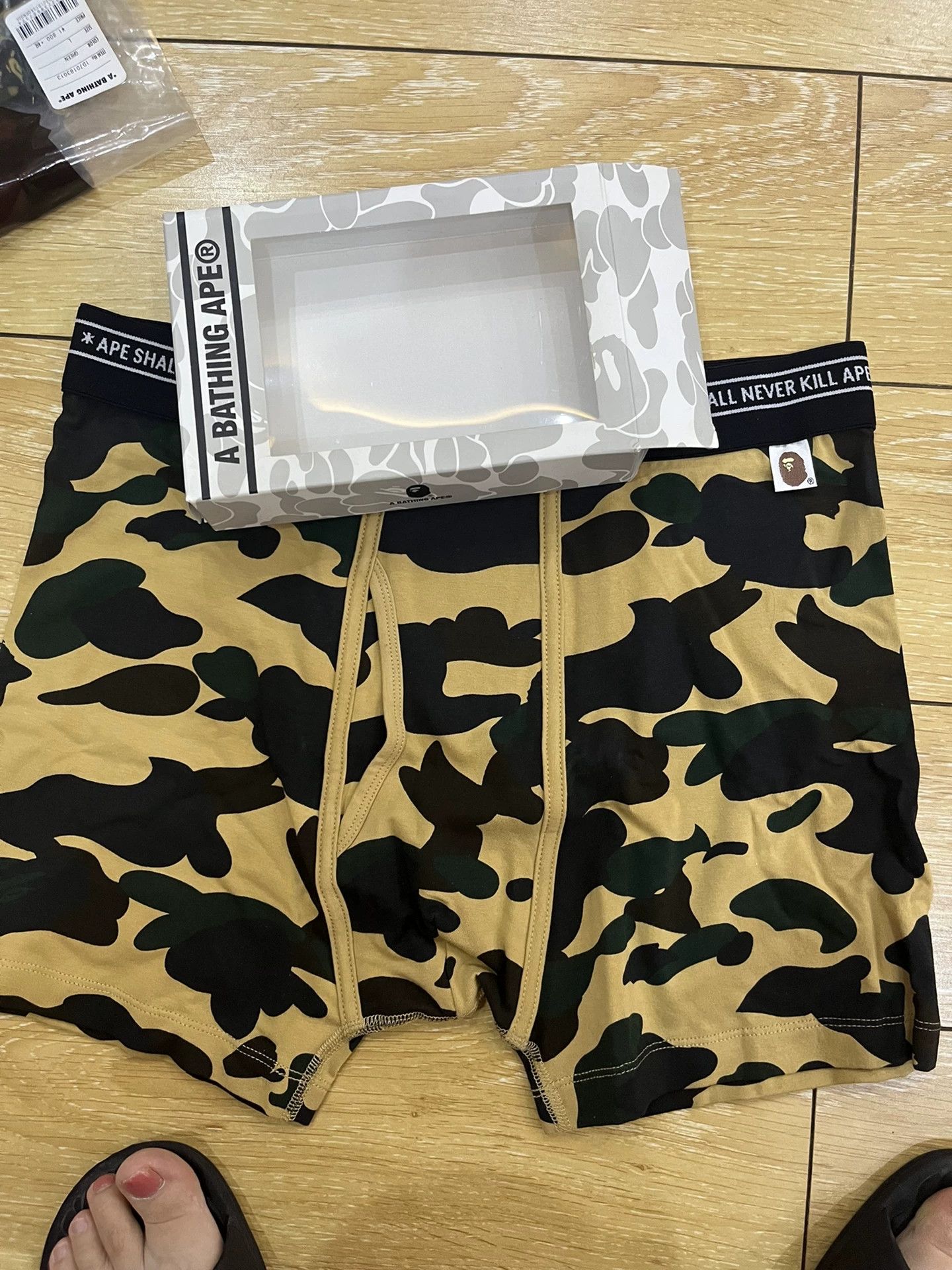 Bape Bape Shorts Designer Casual Streetwear Size US 38 / EU 54 - 1 Thumbnail