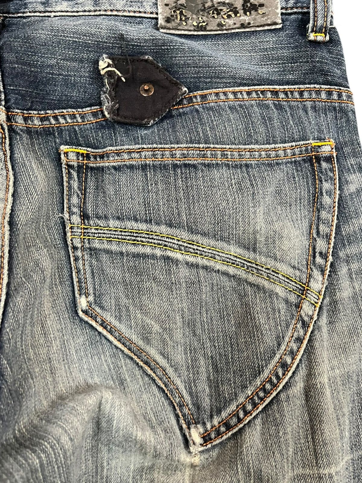 Edwin Vintage Rush Hour Red Indian Embroidded Buckle Belt Denim Size US 33 - 9 Thumbnail