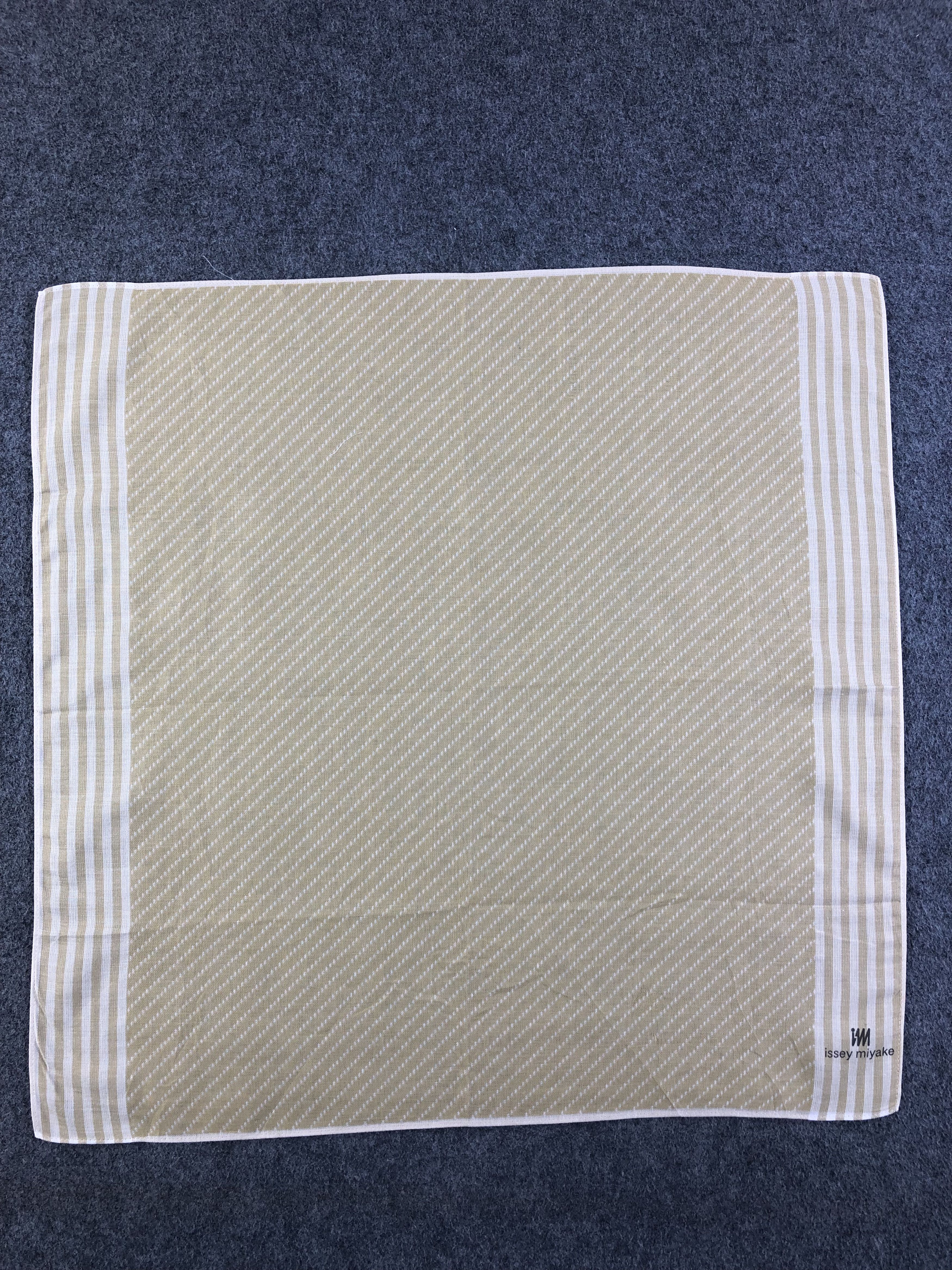 Issey Miyake Issey Miyake Handkerchief / Bandana / Neckerchief Size ONE SIZE - 3 Thumbnail