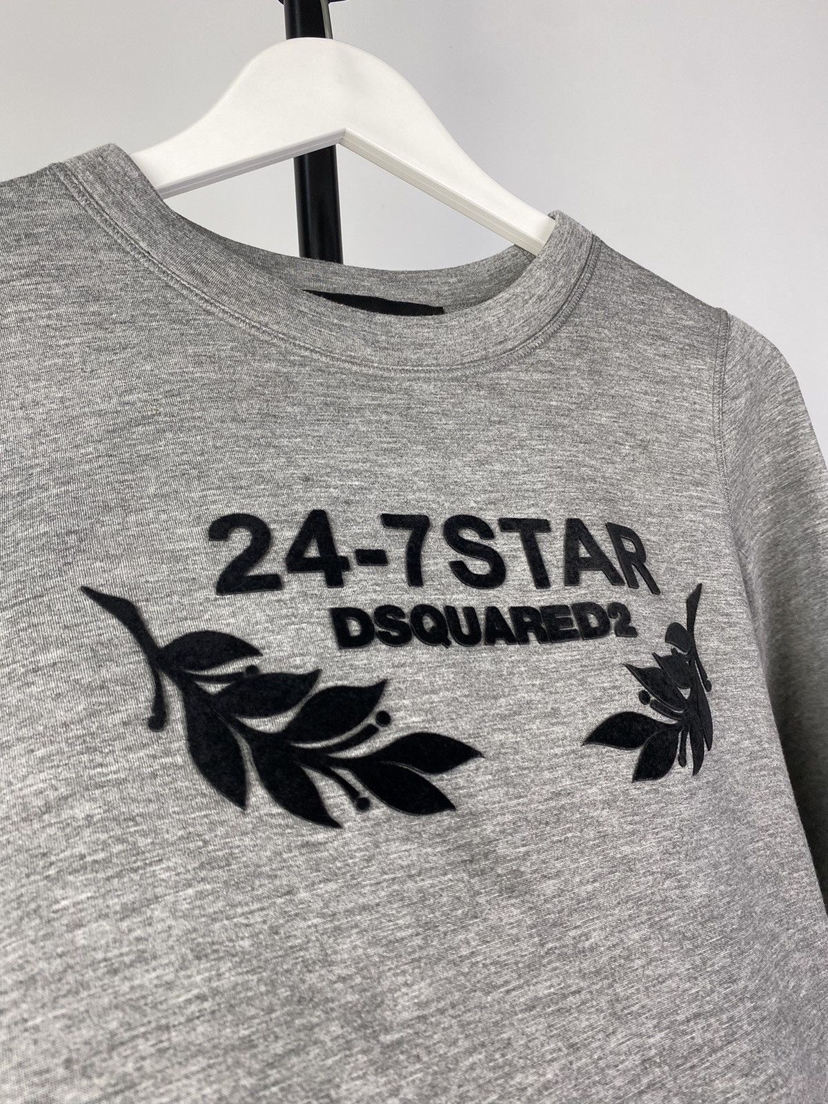Dsquared2 Dsquared2 Big logo 24-7STAR Crop sweatshirt size S Size S / US 4 / IT 40 - 10 Thumbnail