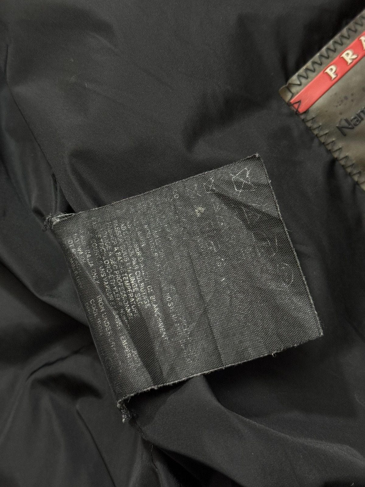 Prada Prada Black Nylon Down Padded light Jacket Size US L / EU 52-54 / 3 - 22 Thumbnail