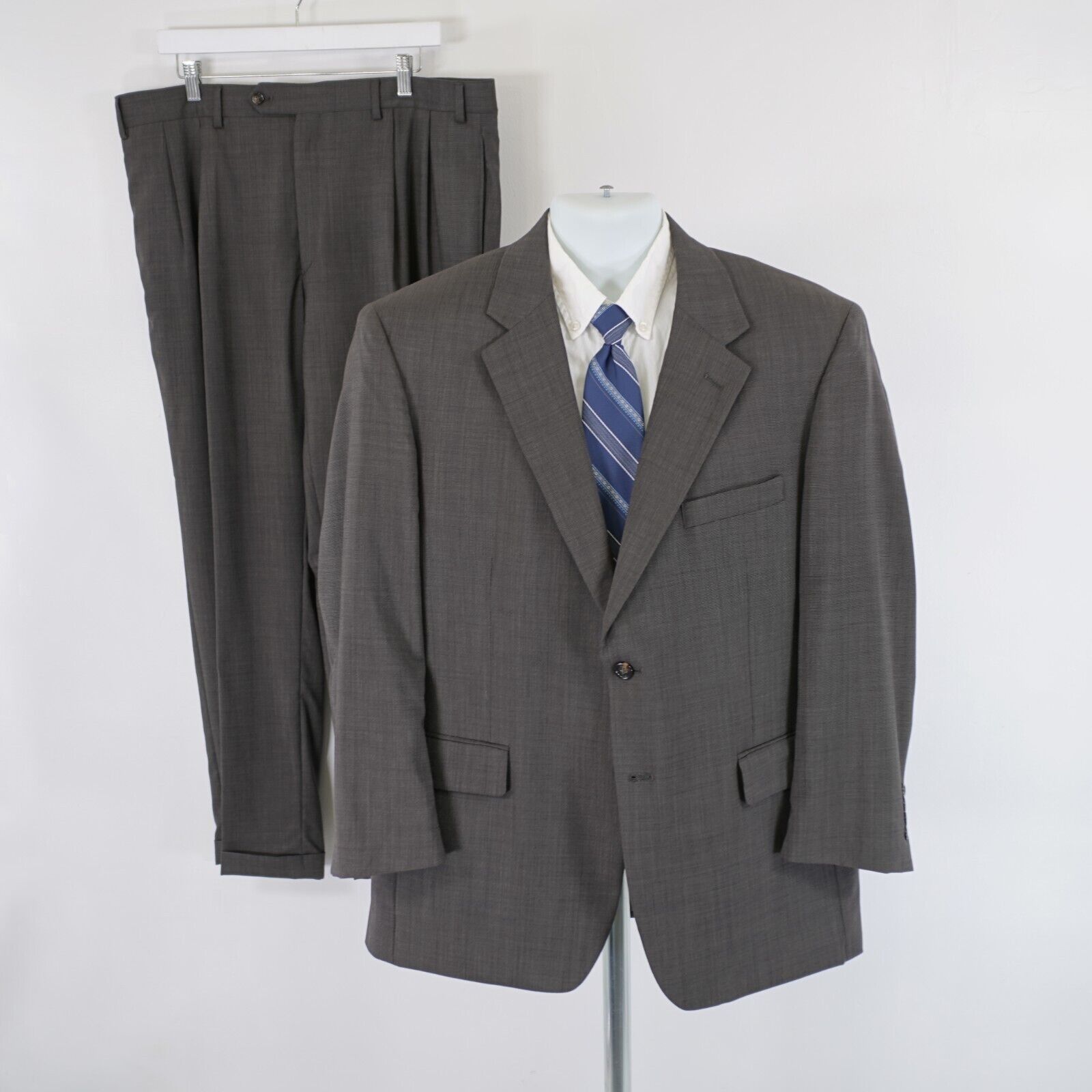 Jos A Bank Green Beige Birdseye Wool 2 Piece Suit 44S 40/30