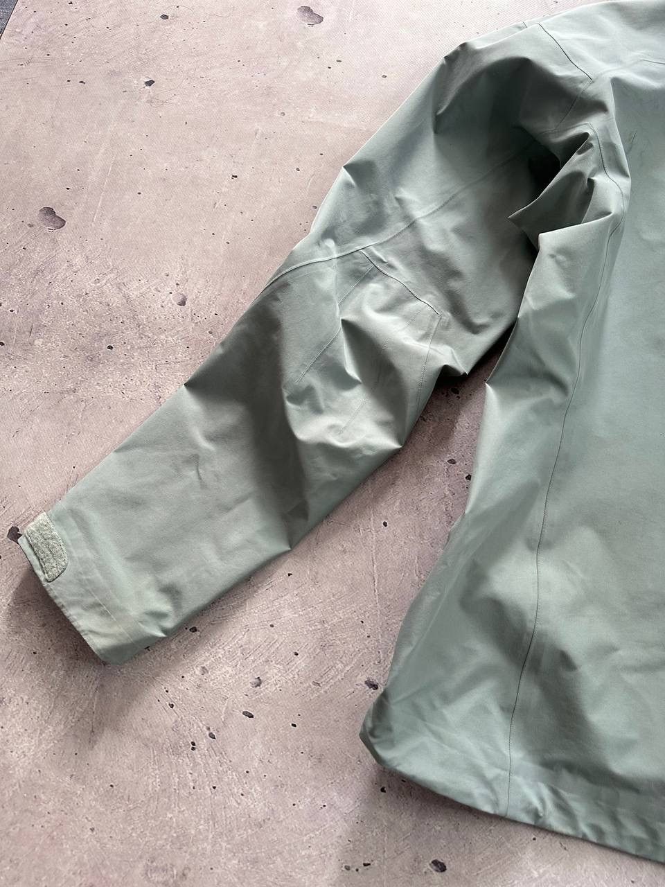 Arc'teryx Arc’teryx Zeta LT Gore-Tex Jacket Women’s L Shell Green Rare Size L / US 10 / IT 46 - 14 Thumbnail