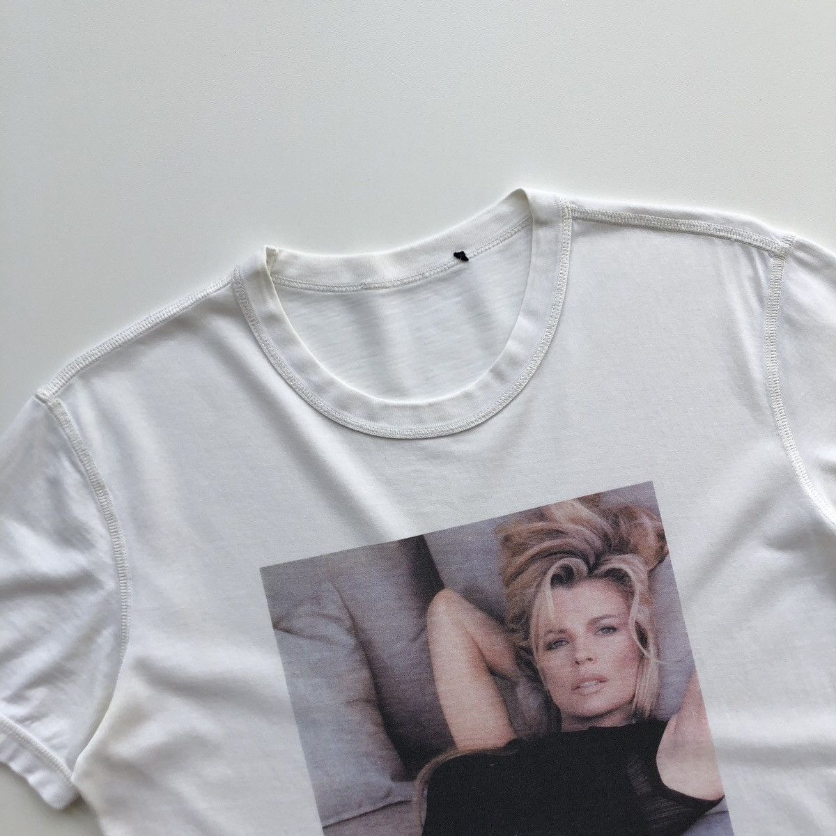 Designer × Dolce & Gabbana × Vintage Dolce & Gabbana Kim Basinger Herb Ritts Foundation T-Shirt Size US M / EU 48-50 / 2 - 2 Thumbnail