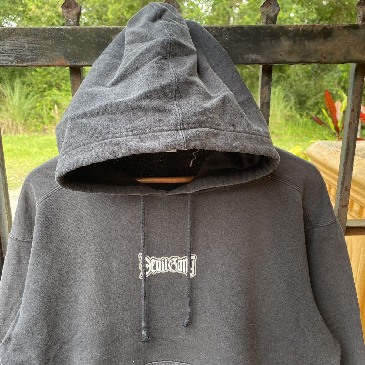 Japanese Brand × Vintage × Welcome Skateboards 🔥Vintage 90s Devil Gang Skateboard Pullover Sweater Hoodie Size US M / EU 48-50 / 2 - 3 Thumbnail