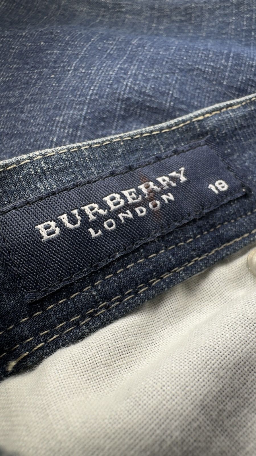 Burberry Burberry Vintage Denim Skirt – Size 18 (Women) Size 36" / US 14 / IT 50 - 10 Thumbnail