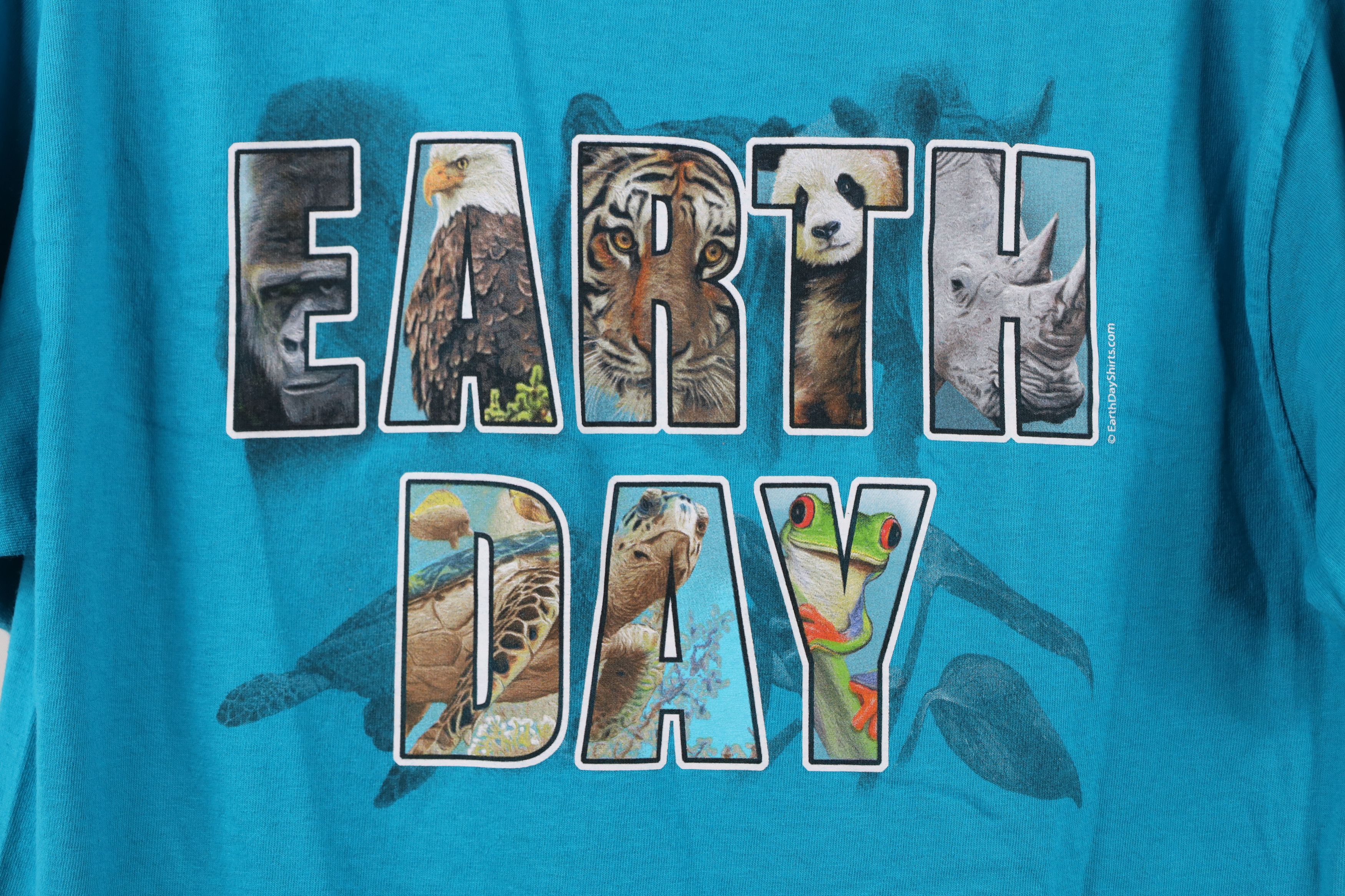 Vintage Vintage Y2K Streetwear Spell Out Earth Day T-Shirt Blue Size M / US 6-8 / IT 42-44 - 4 Thumbnail