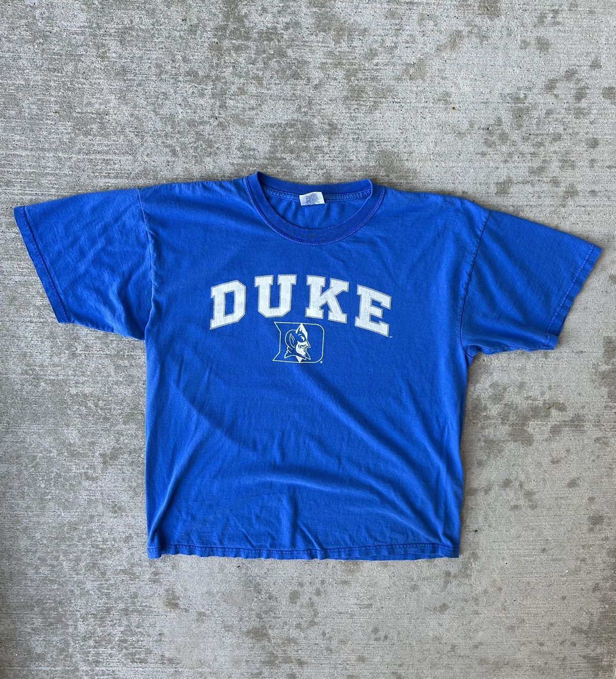 NCAA × Vintage Y2K Duke Blue Devils Tee Shirt Size US XL / EU 56 / 4 - 1 Thumbnail